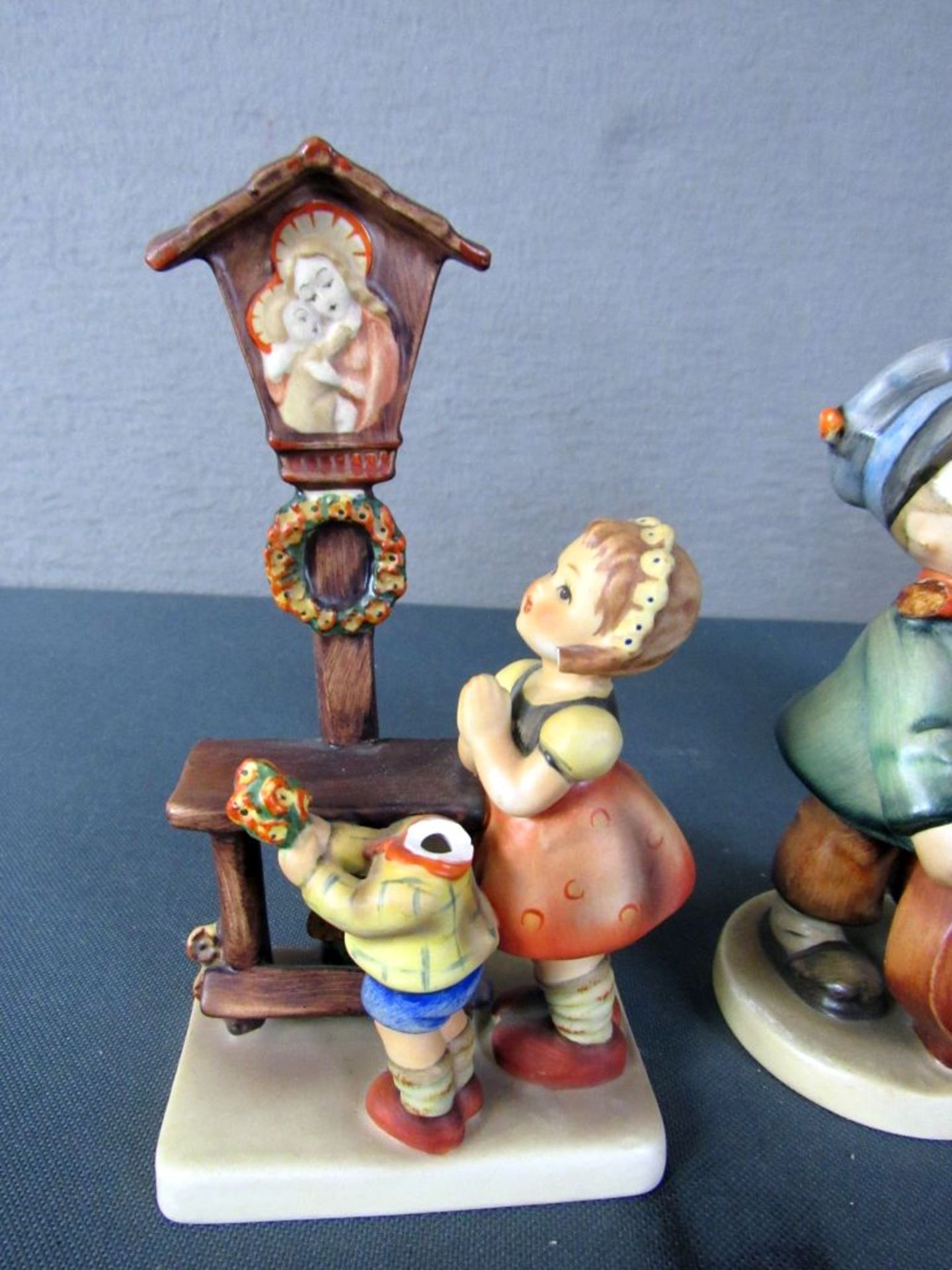 Porzellanfiguren Goebel mit Spieluhr - Image 4 of 11