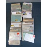 Karton mit vielen alten Postkarten
