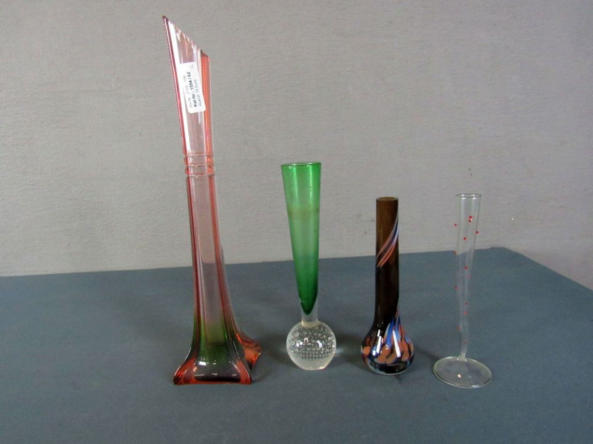 Vier Designer Glasvasen von