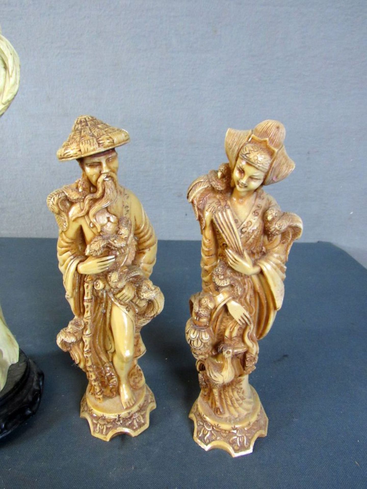 Drei asiatische Figuren von - Image 2 of 9