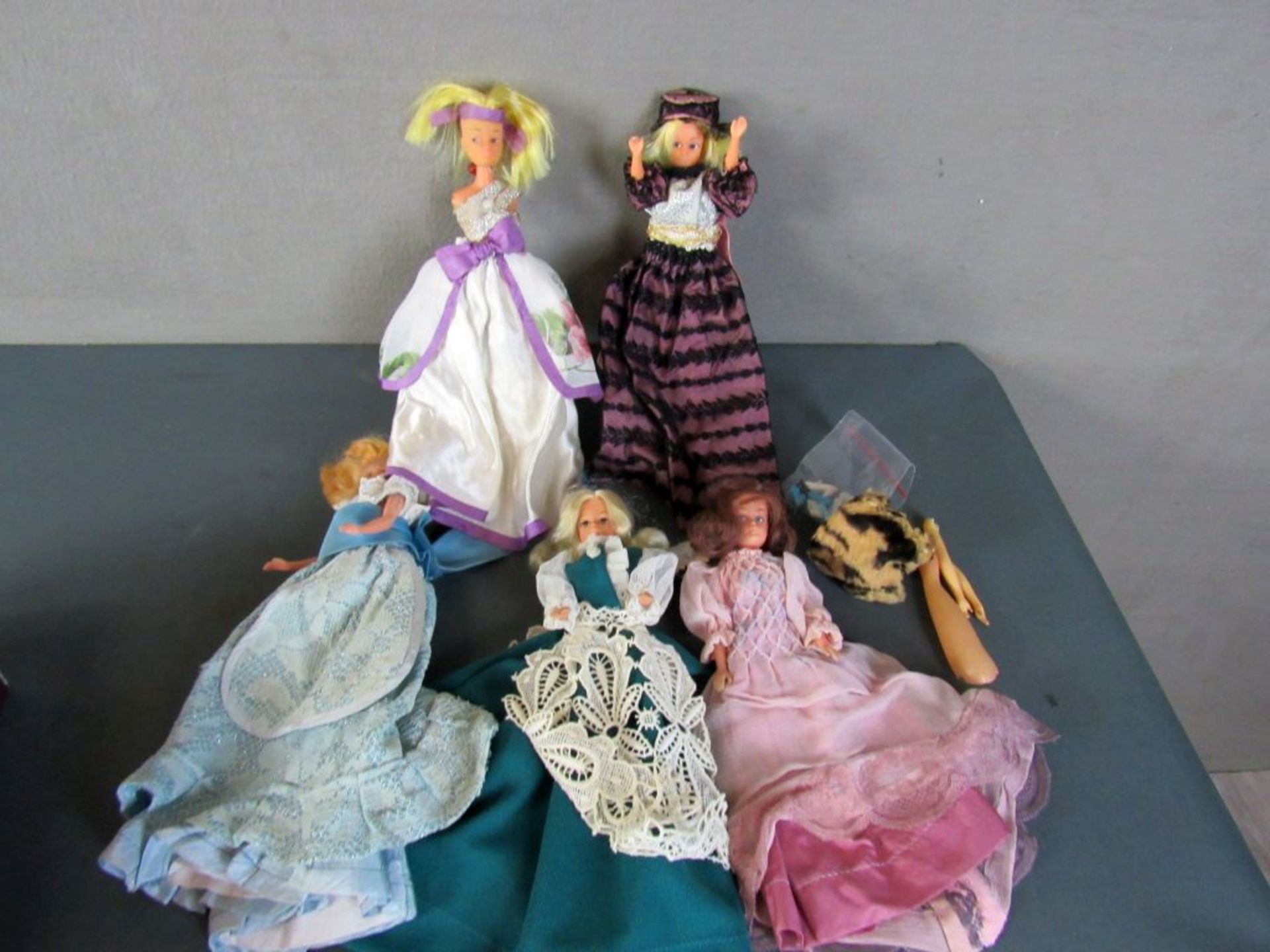 Konvolut Puppen wohl Barbie mit - Image 6 of 6