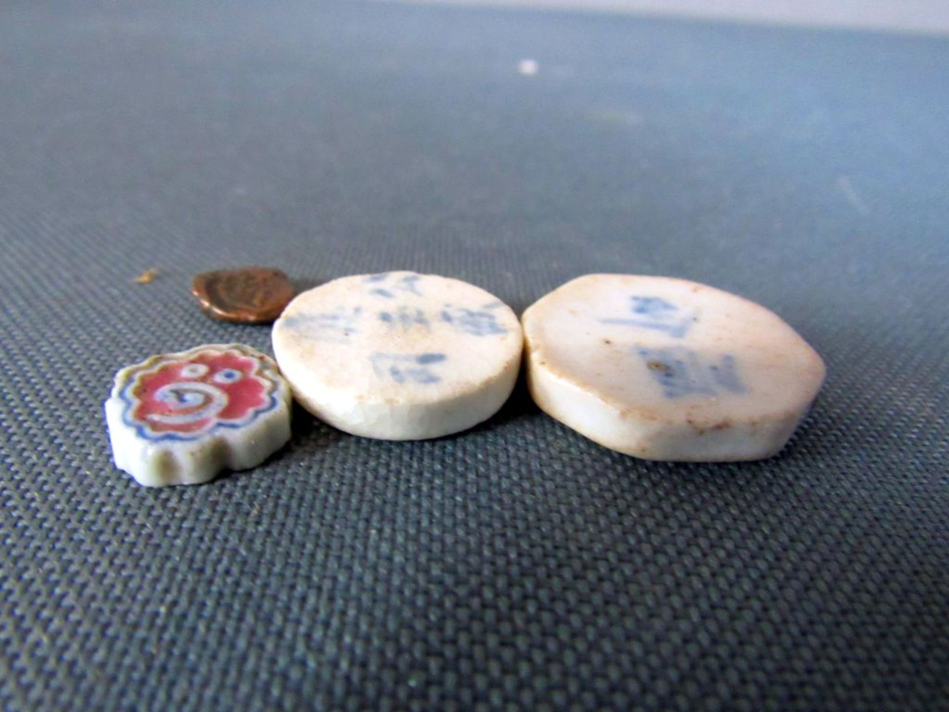 Antike chinesische Porzellanmünze und - Bild 5 aus 5