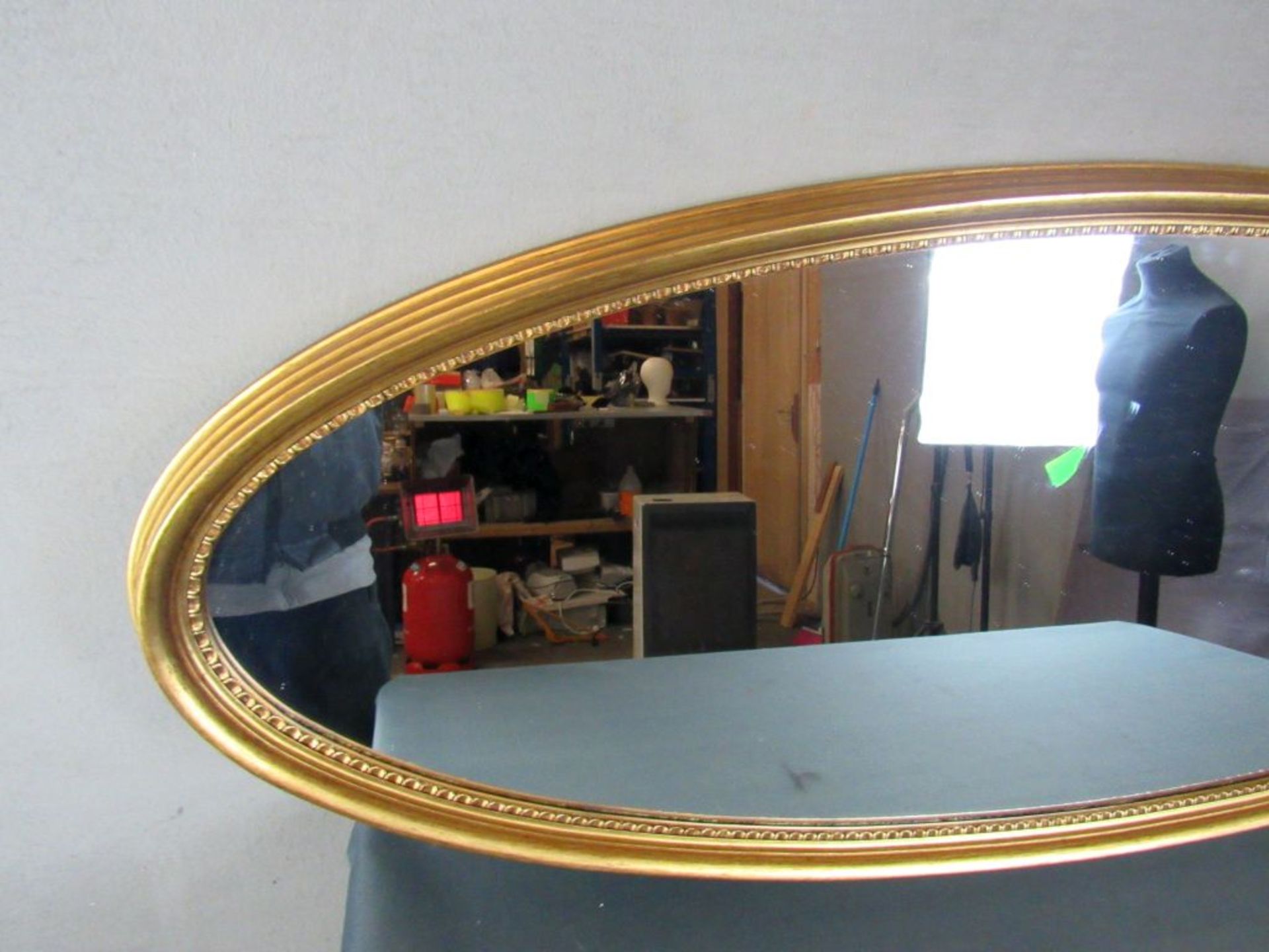Ovaler Wandspiegel in goldener Rahmung - Image 3 of 6