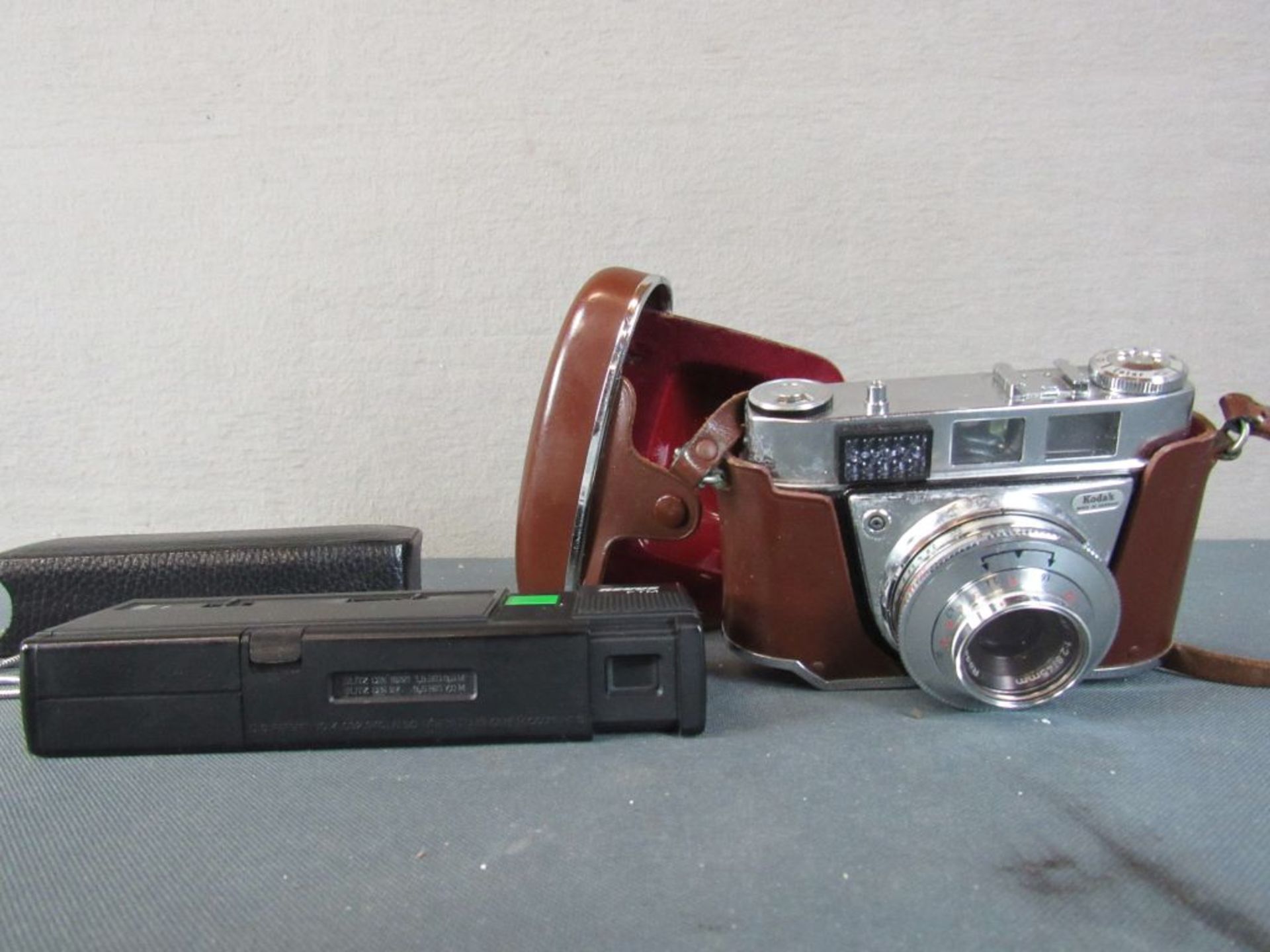 2 Fotoapparate Vintage AGFA und - Bild 8 aus 8
