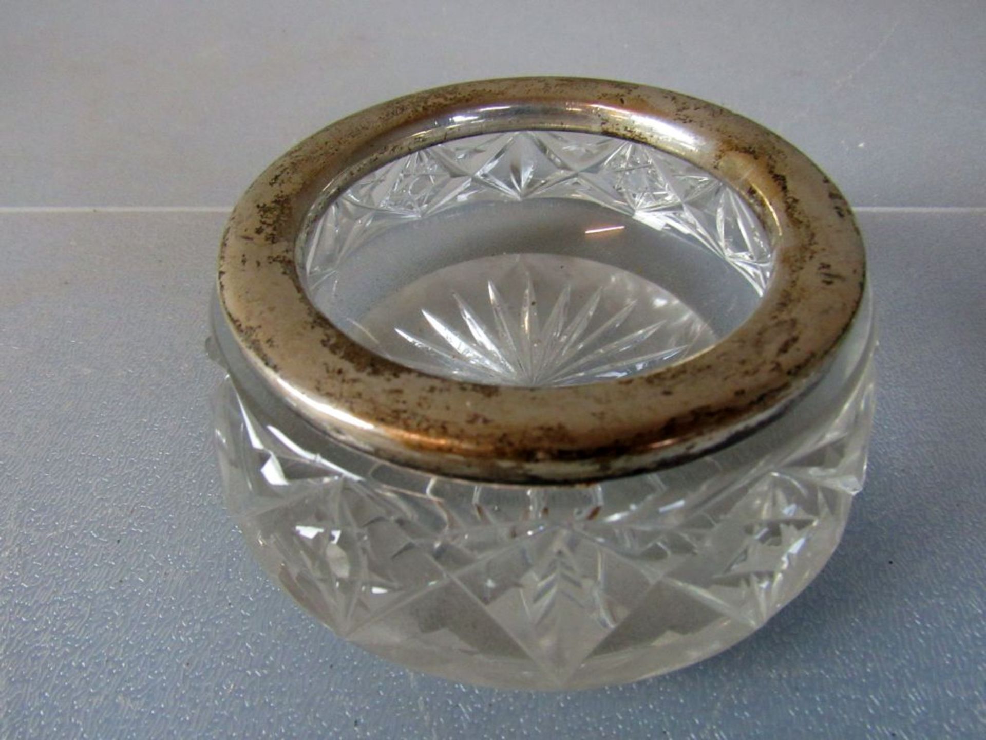 Zwei Kristallglas Aschenbecher mit - Image 8 of 12
