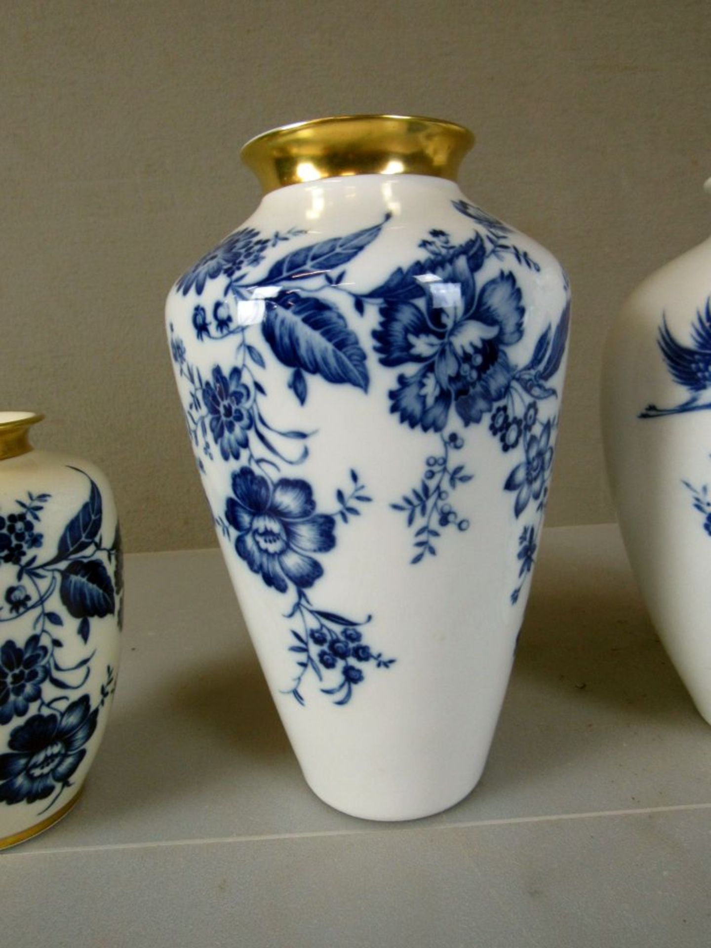 Drei Vasen blaumalerei von - Image 8 of 16