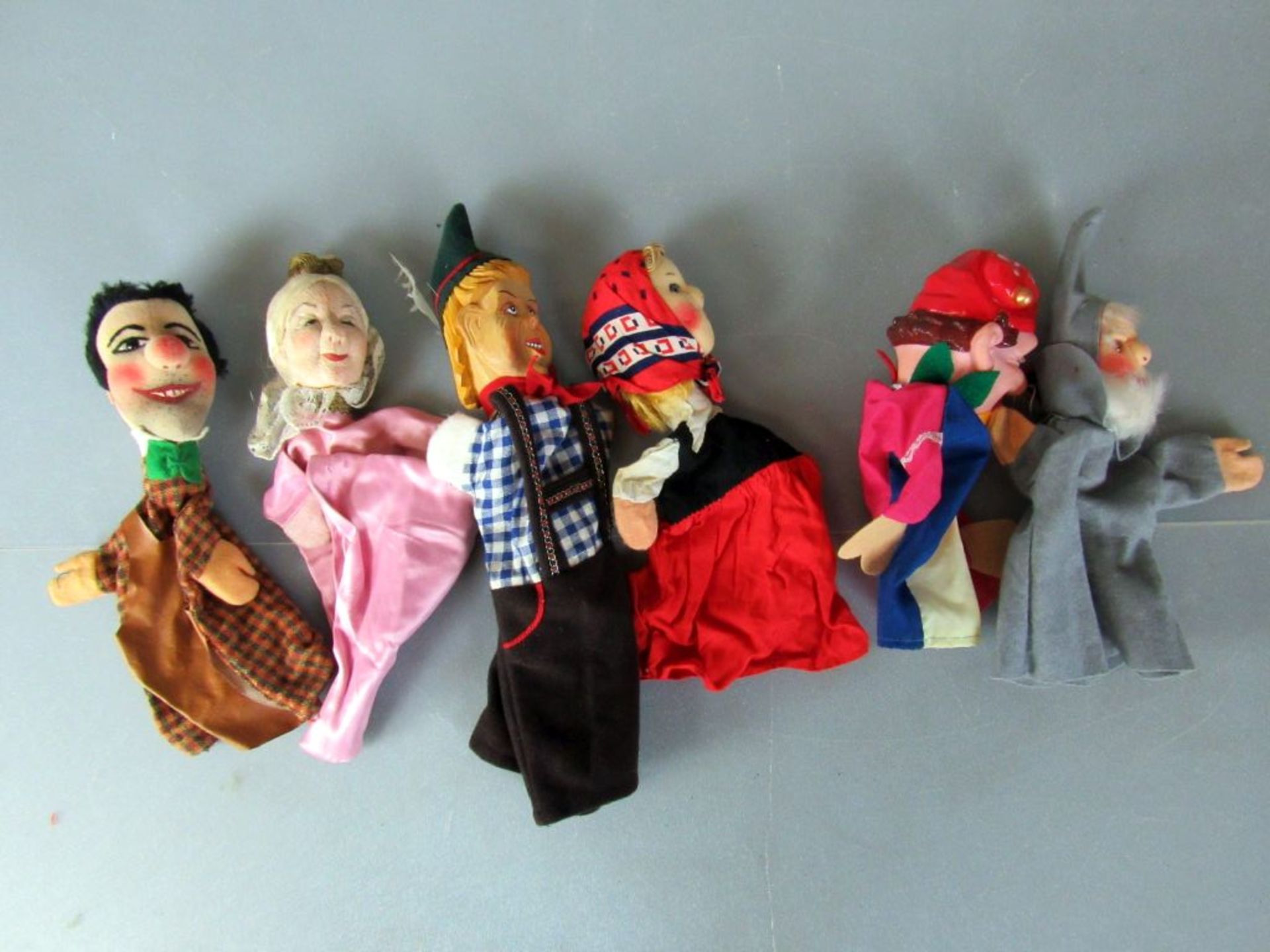 Kleiner Karton mit 6 Handpuppen - Image 11 of 12