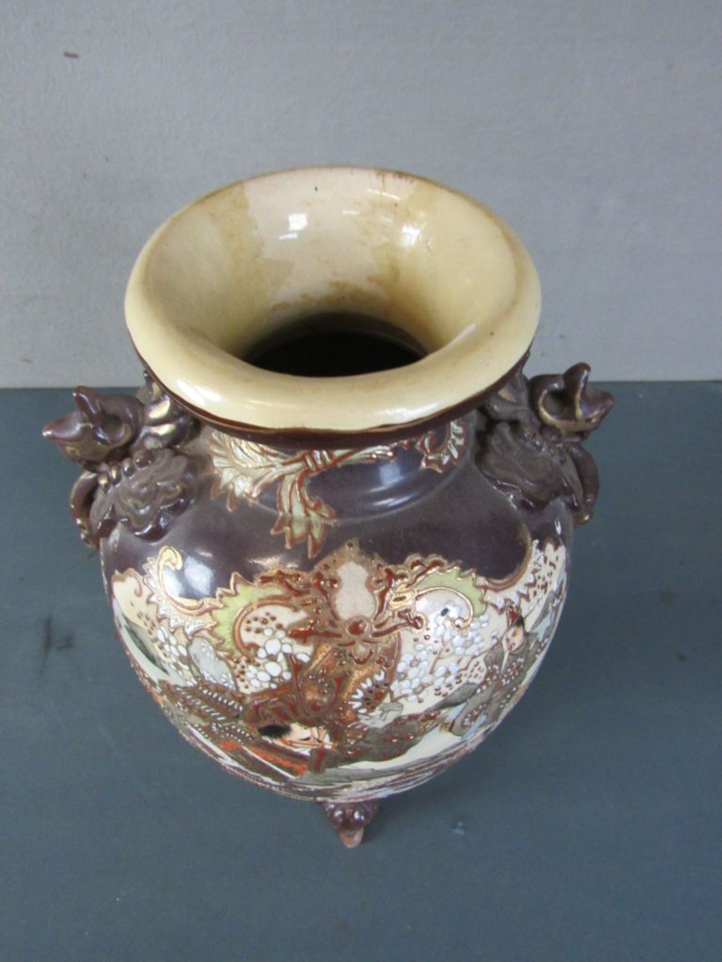Große asiatische Vase auf drei Füßen - Bild 4 aus 14