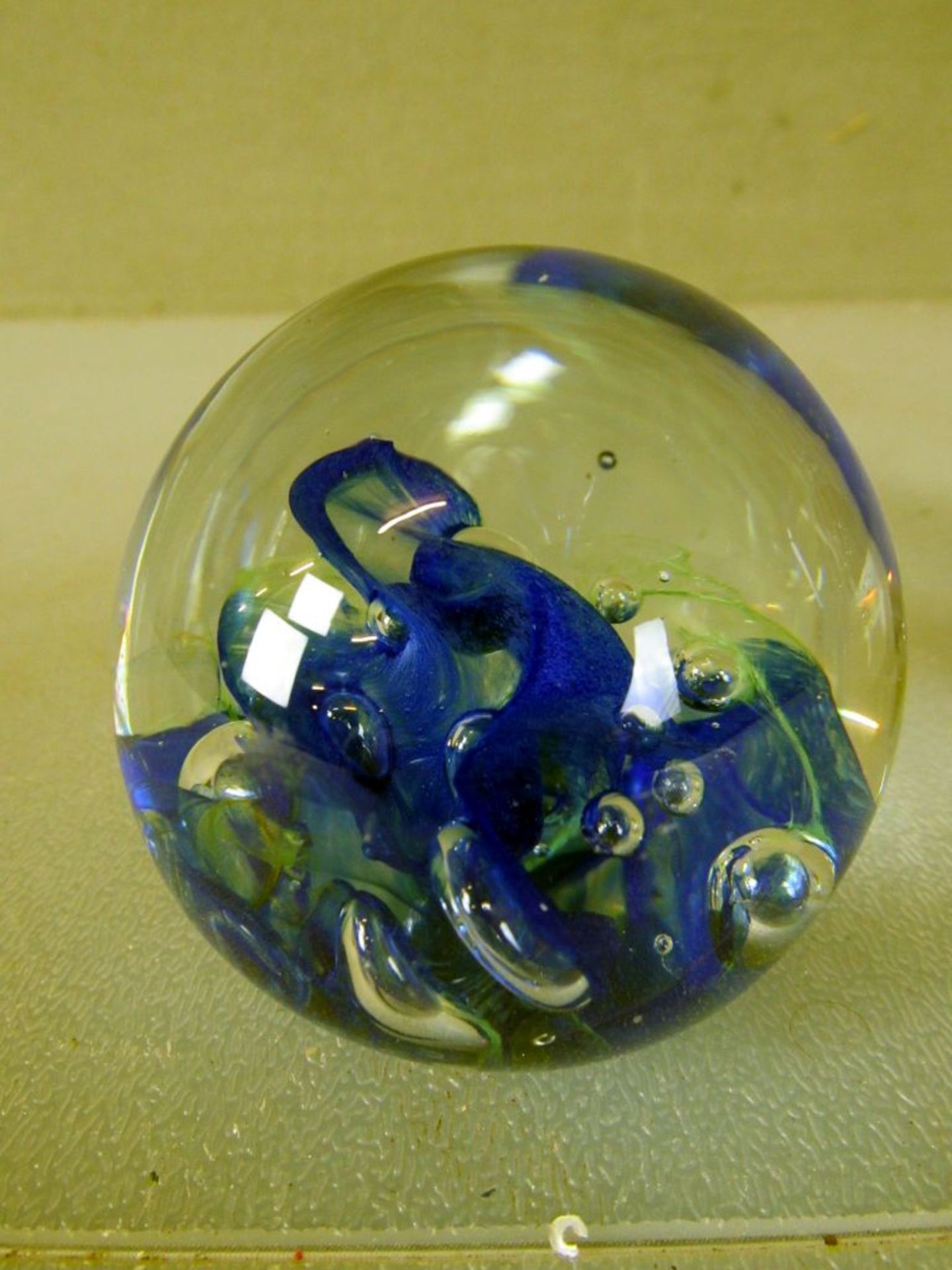 Zwei Paperweights Glas 1x - Image 8 of 12
