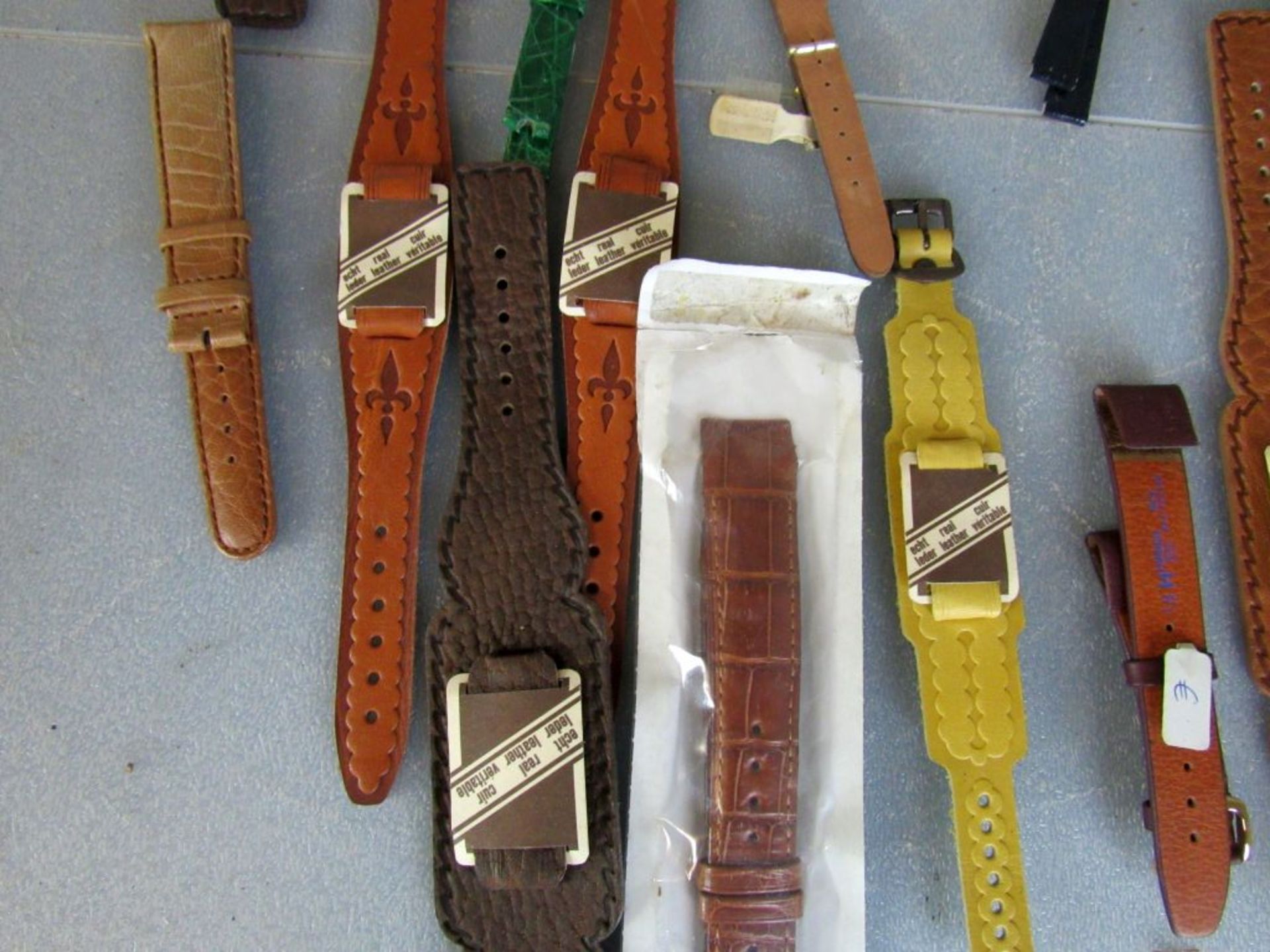 Vintage 20 ungetragene Uhren Armbänder - Image 3 of 8