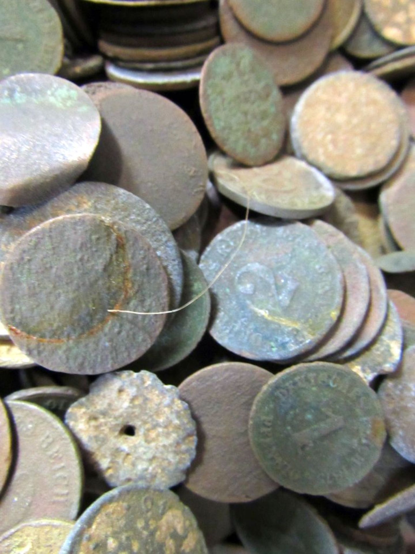 Großes Konvolut Münzen ca. 8,2 kg - Bild 4 aus 6