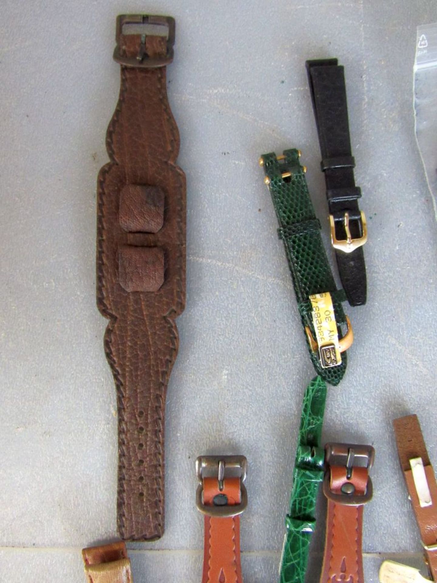 Vintage 20 ungetragene Uhren Armbänder - Image 5 of 8
