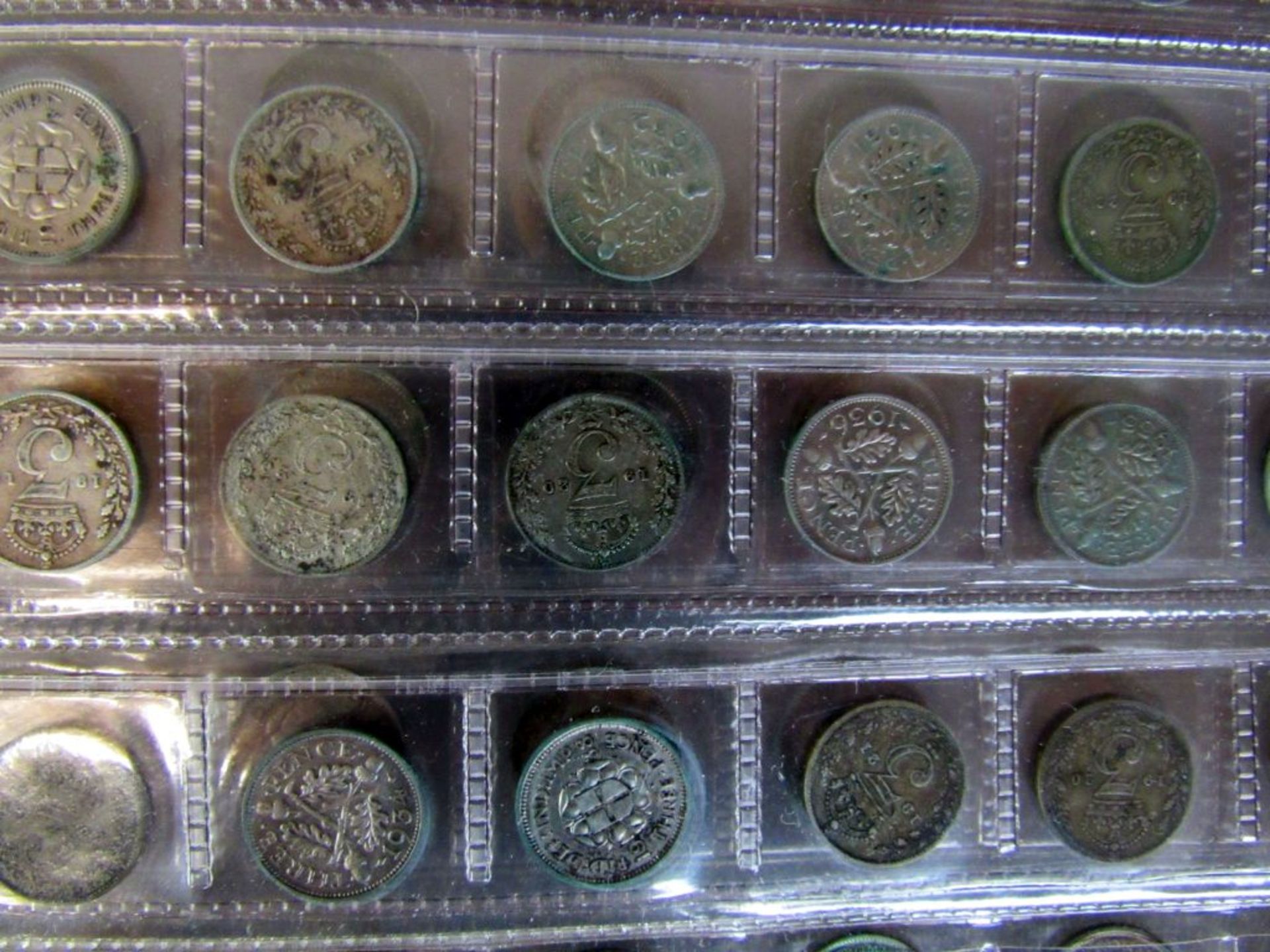 Konvolut Münzen alle Welt unsortiert - Bild 2 aus 10