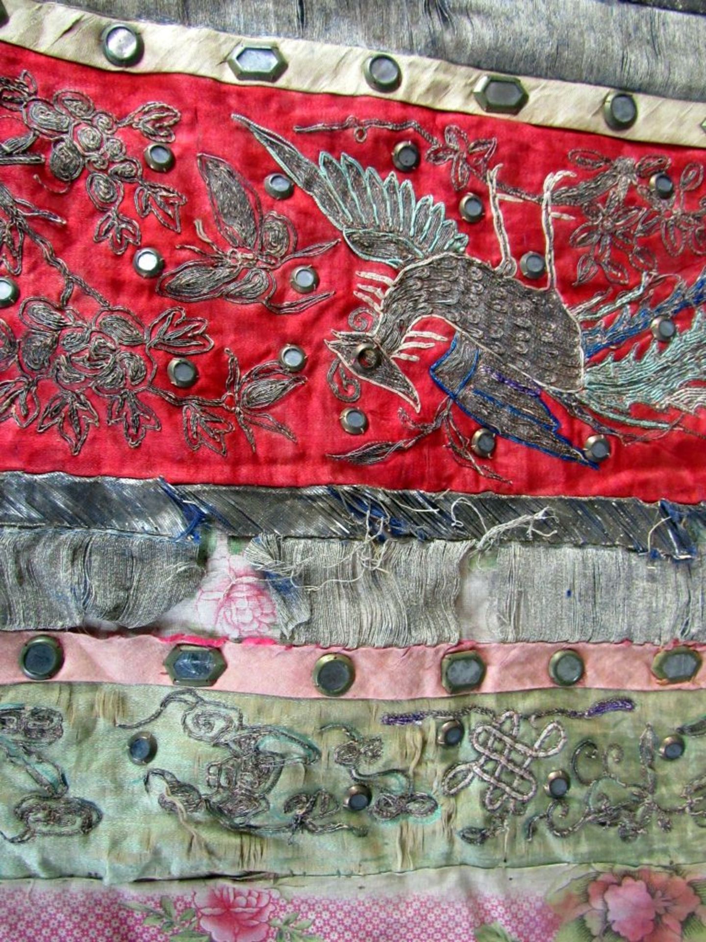 Zwei antike asiatische Seidendecken - Image 5 of 9