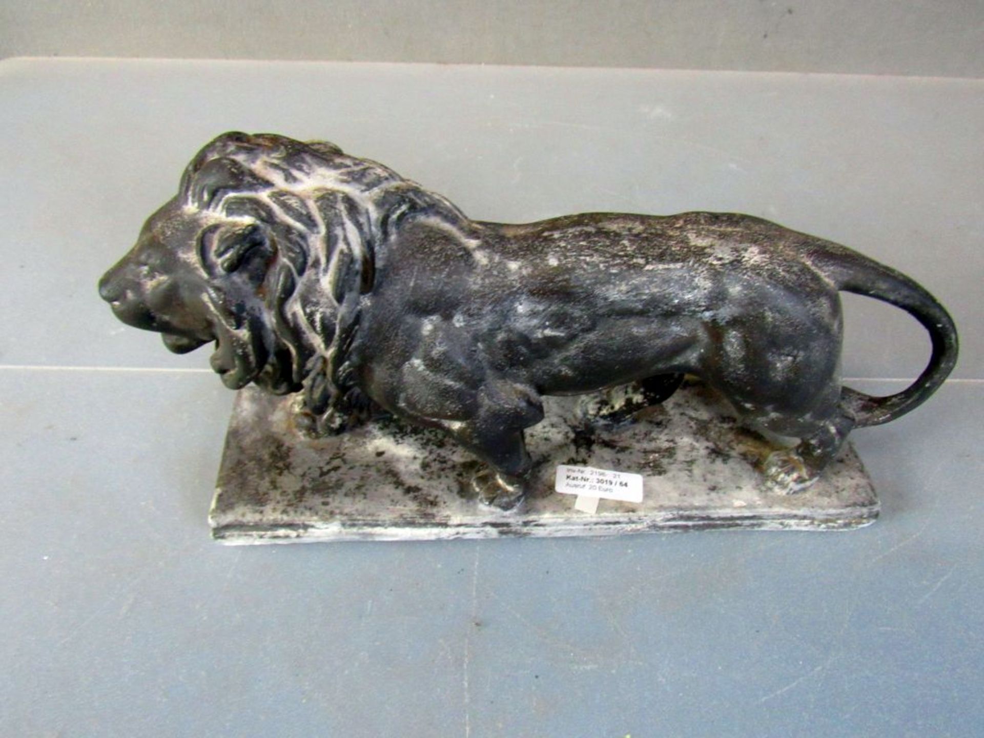 Skulptur schreitender Löwe ca.42cm - Image 2 of 6