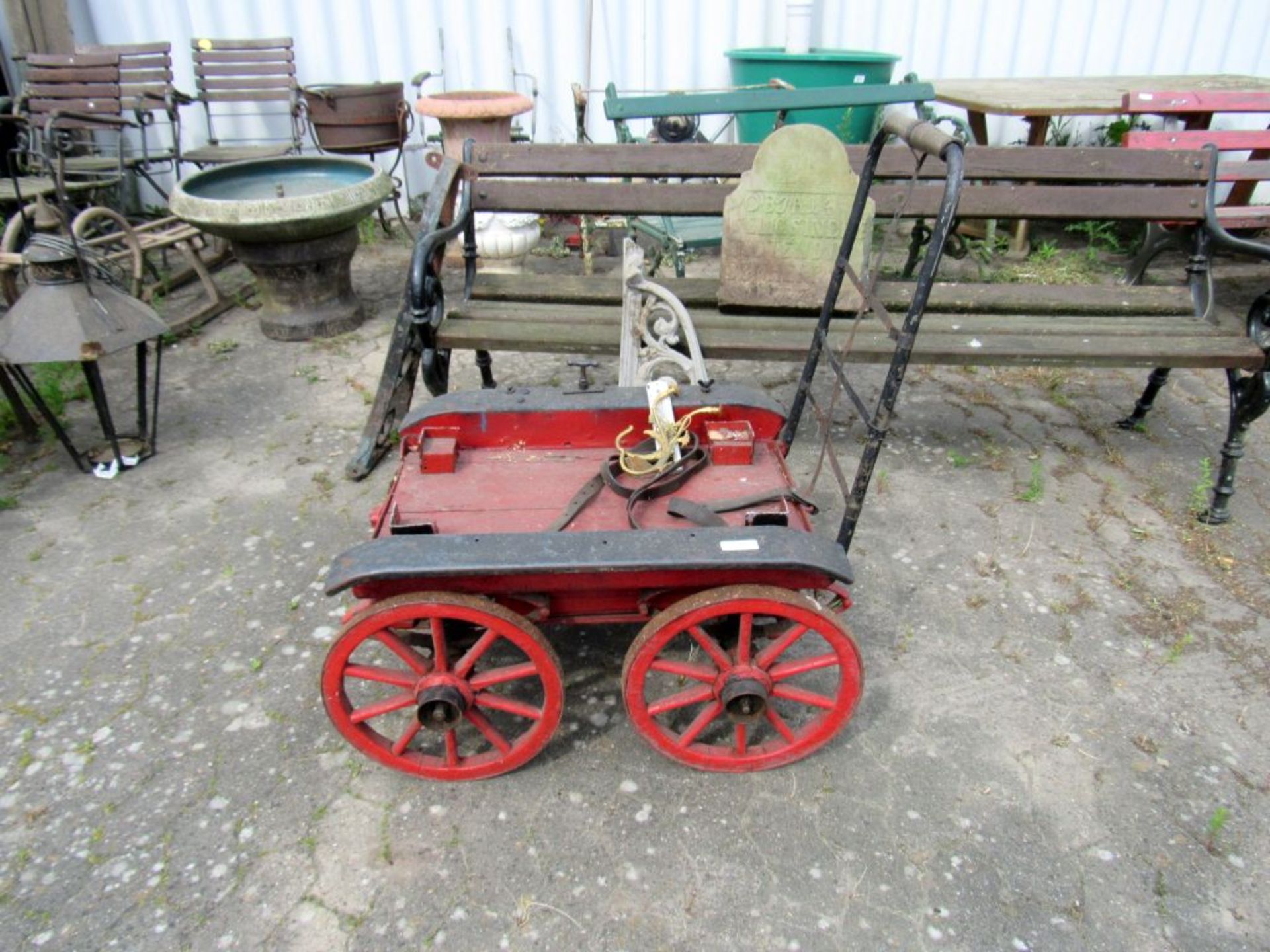 Antiker Feuerwehr Bollerwagen