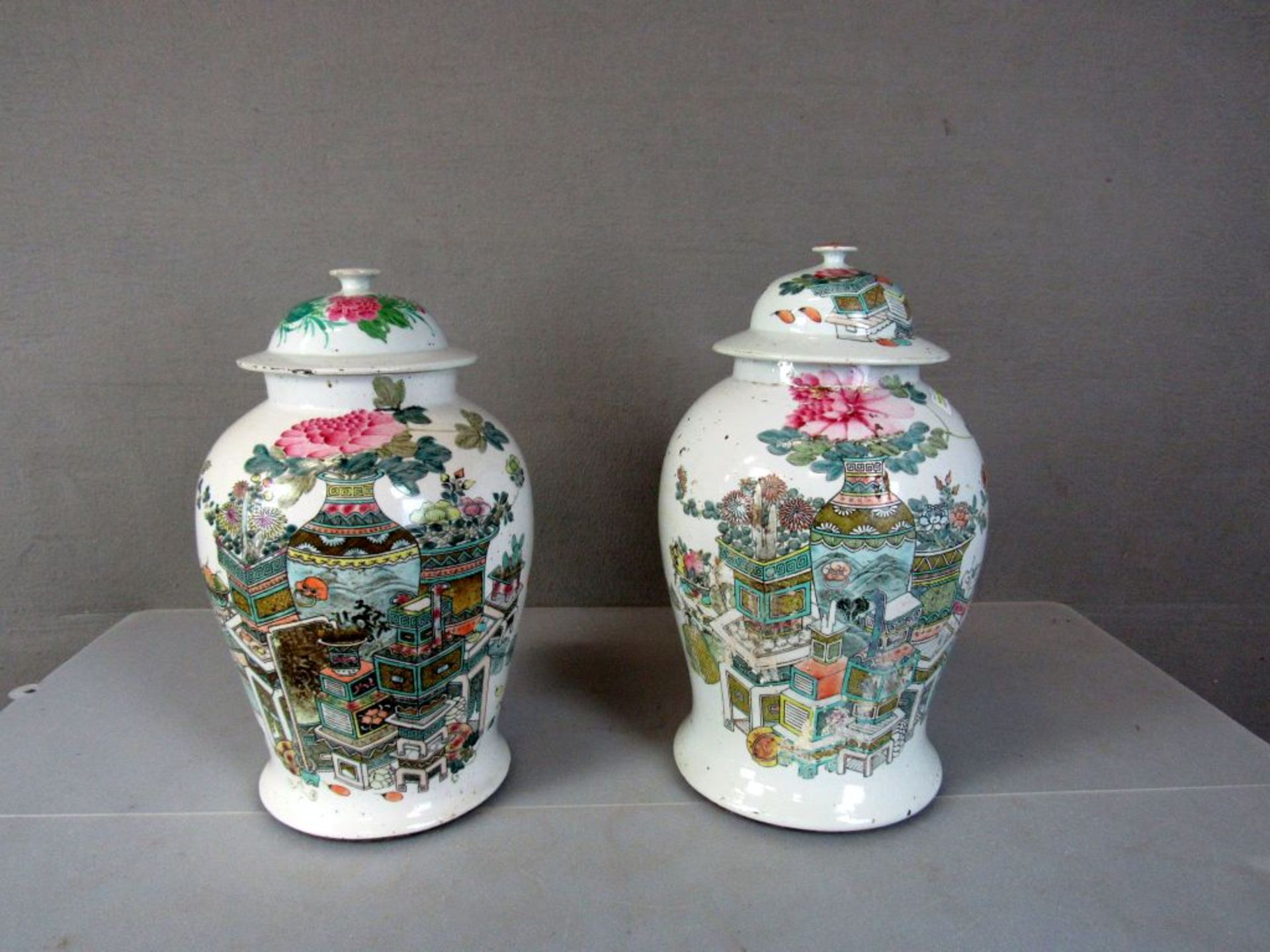 Paar antike asiatische Vasen gemarkt