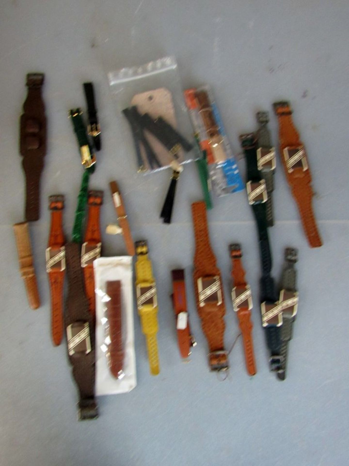 Vintage 20 ungetragene Uhren Armbänder