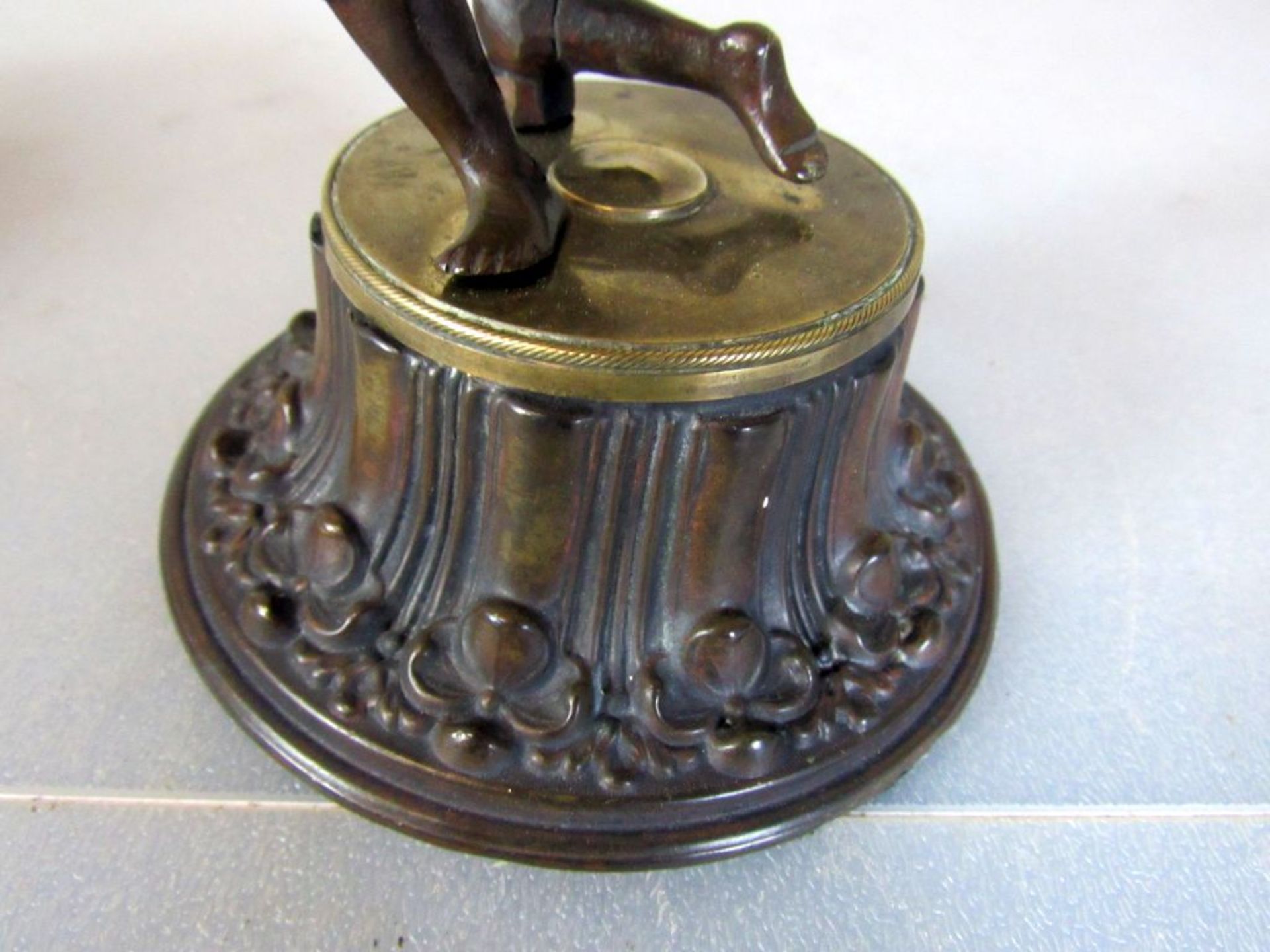 Taschenuhrhalter Bronze Messingguß - Image 8 of 9
