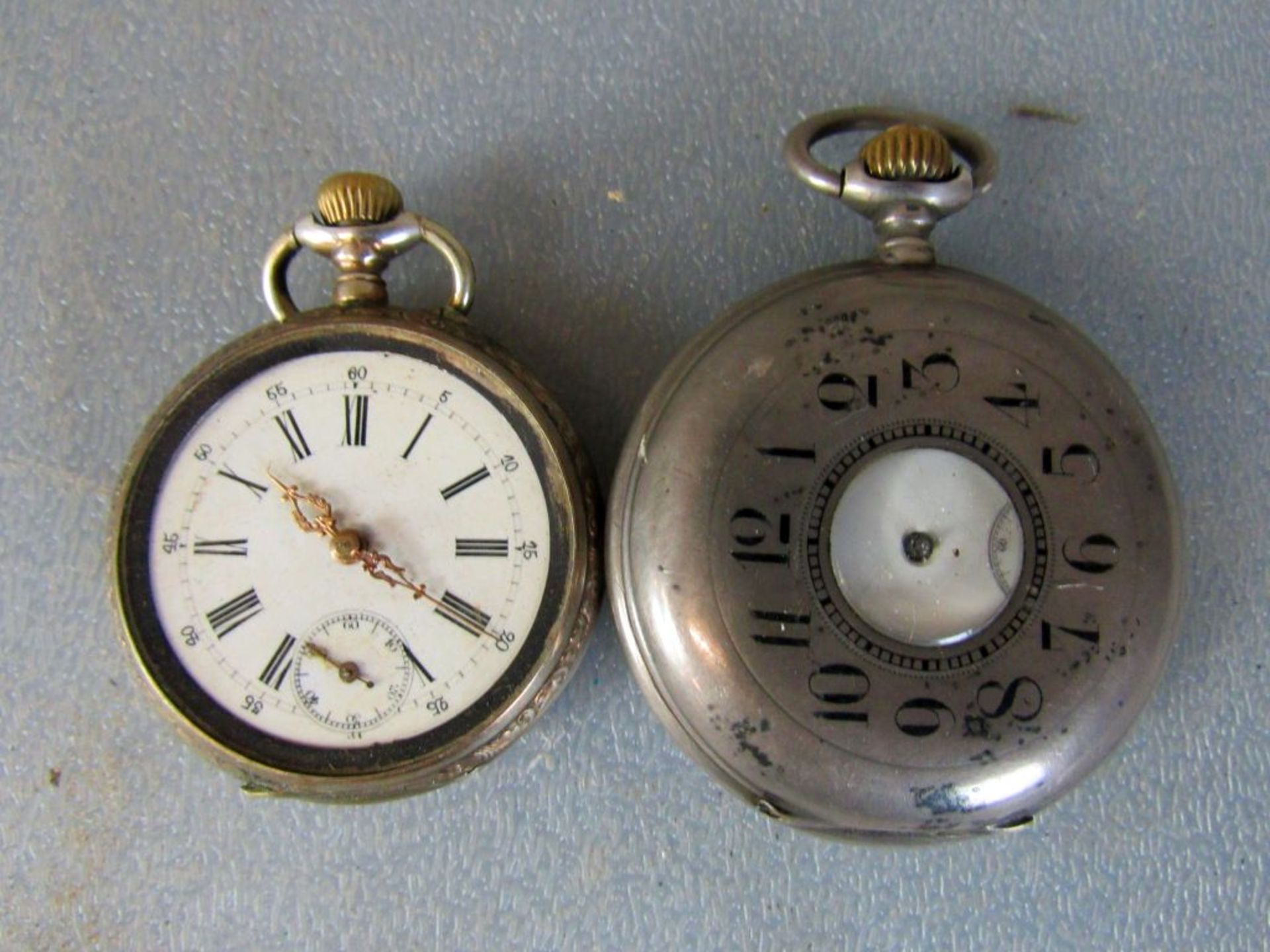 Zwei antike Taschenuhren aus