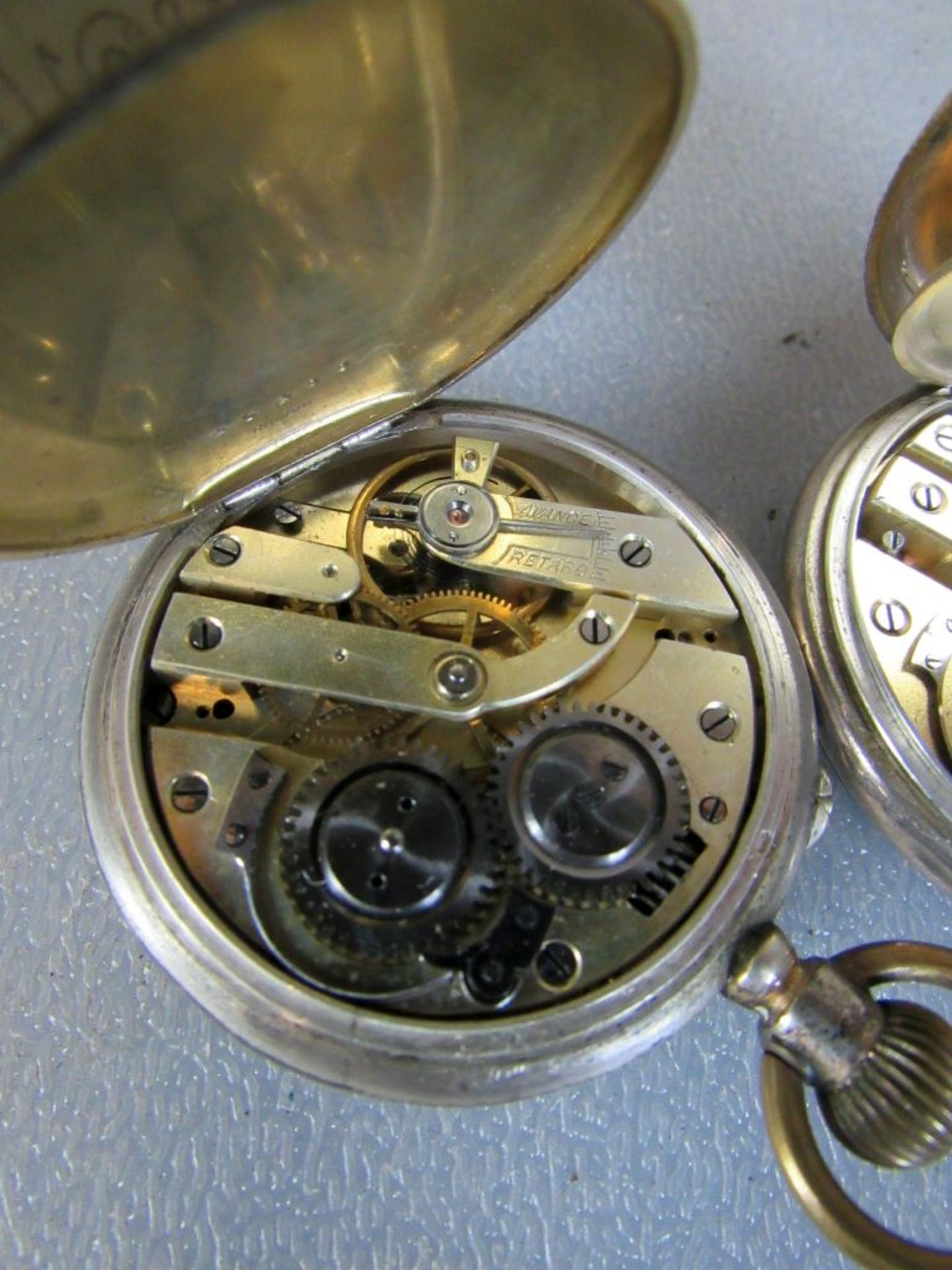 Zwei antike Taschenuhren aus - Bild 10 aus 10