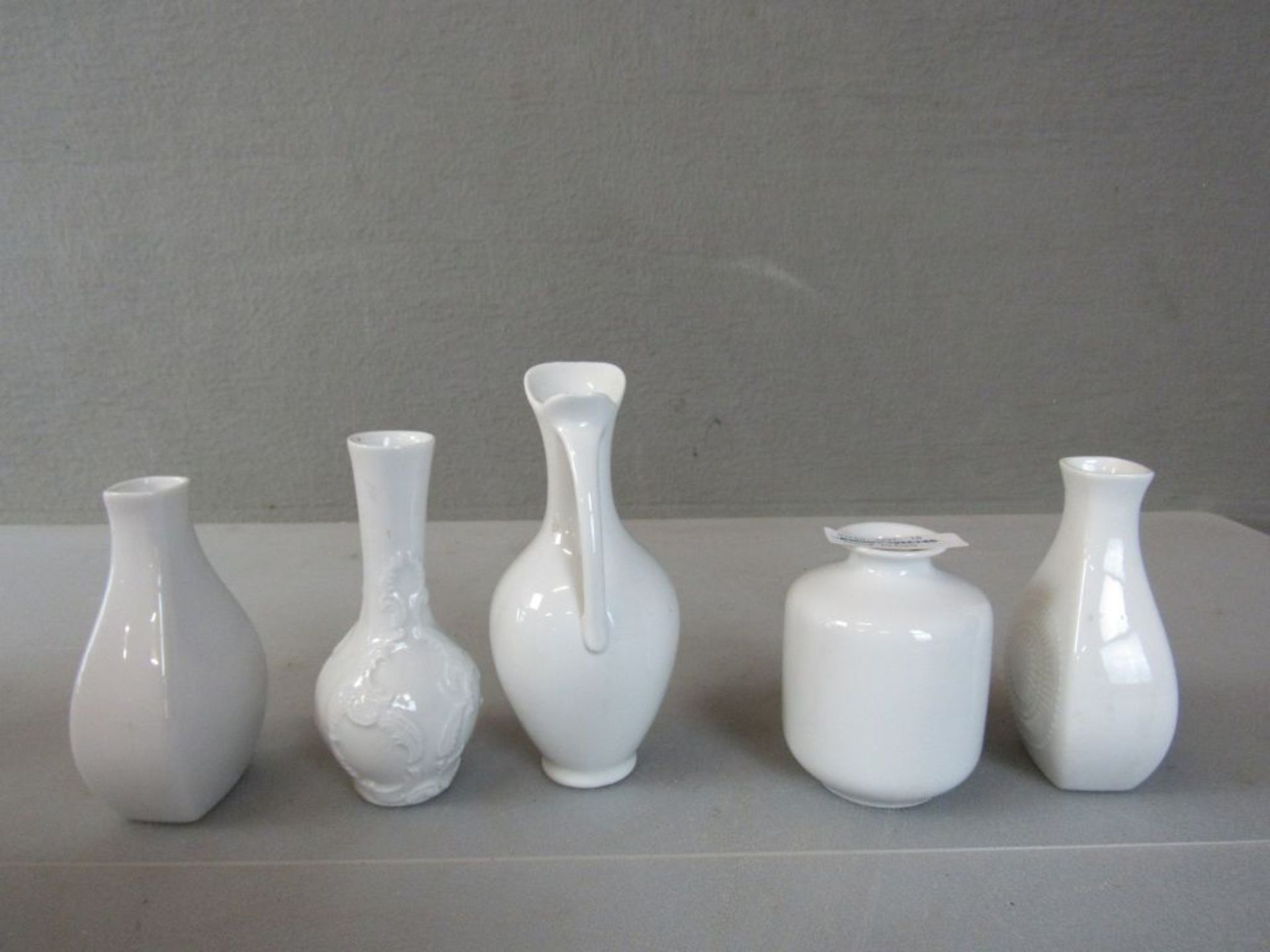 Porzellan Vasen in weiß u.a - Bild 6 aus 8