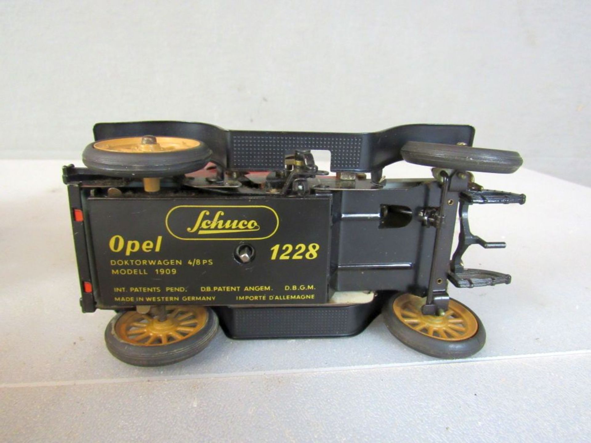 Spielzeug Schuco Modell 1228 Oldtimer - Bild 10 aus 10