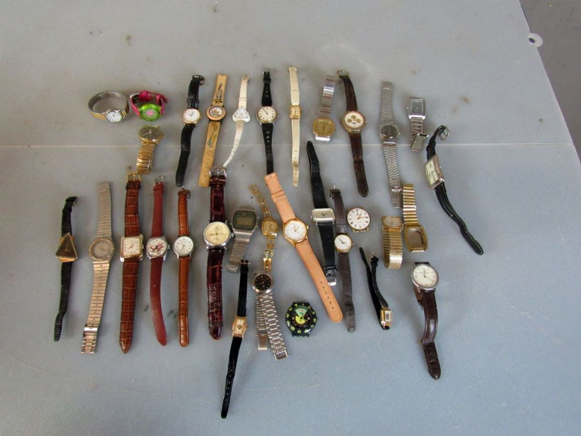 Konvolut Armbanduhren über 30 Stück