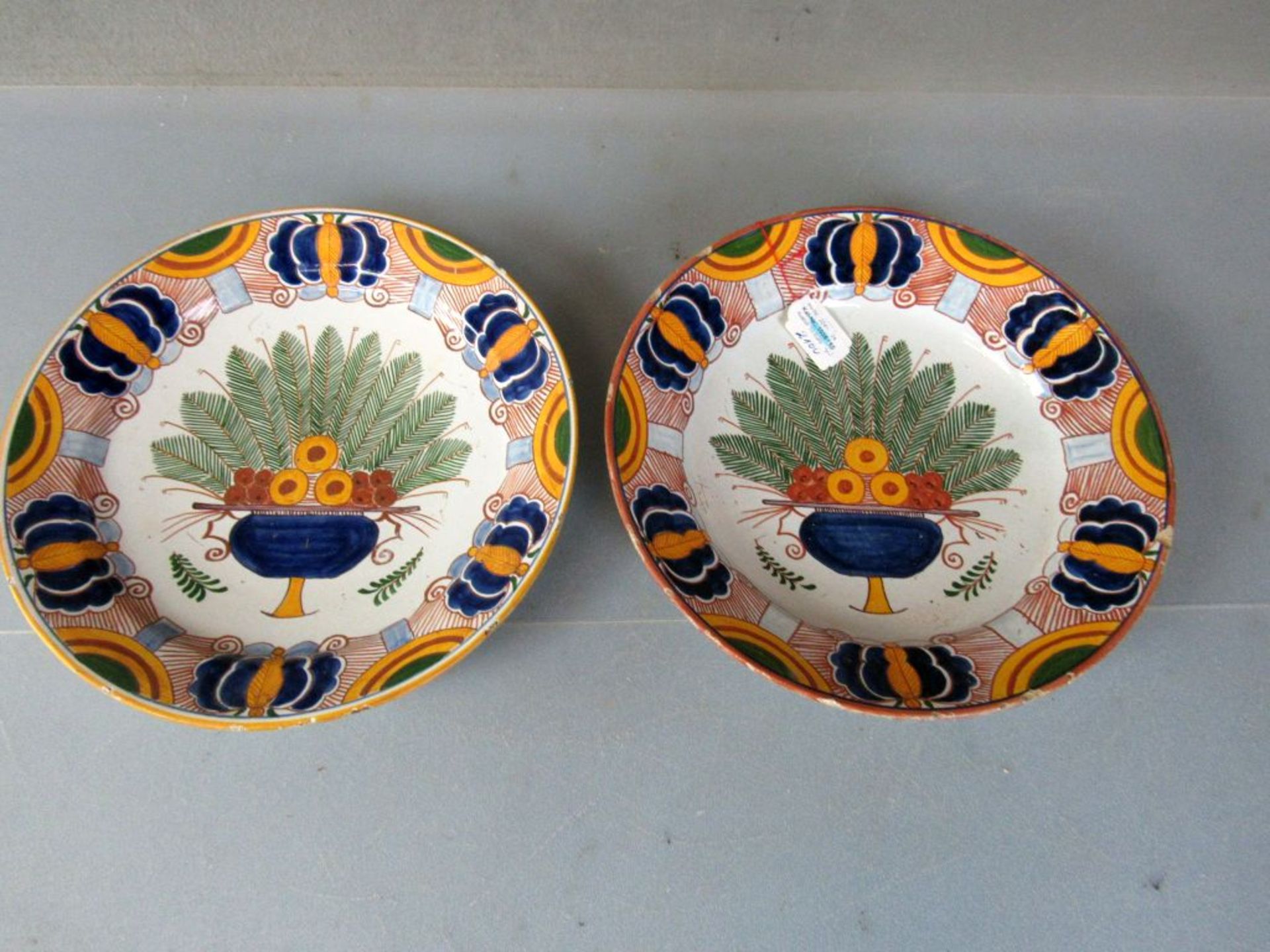 Zwei antike Teller Keramik 35cm