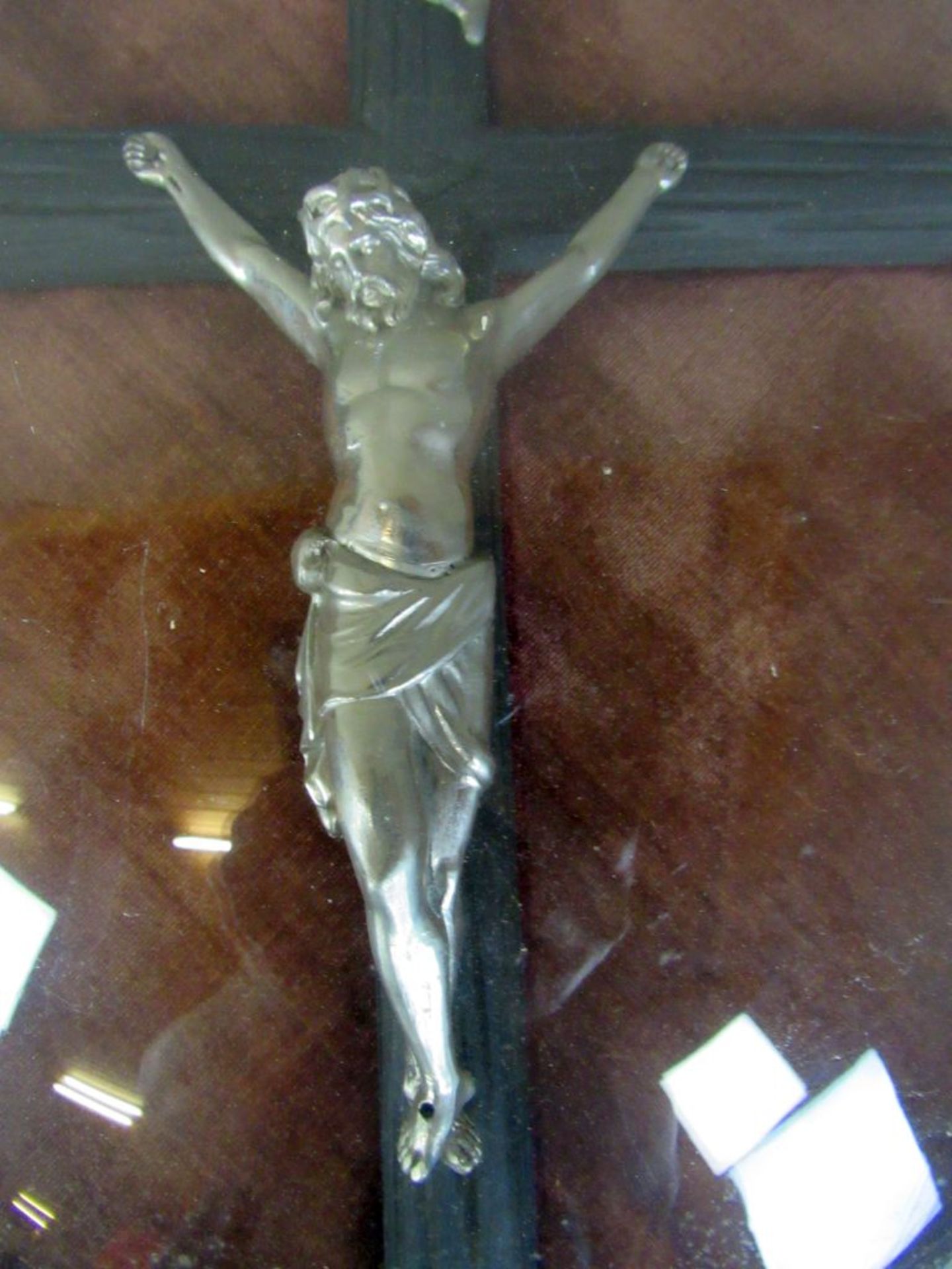 Antikes Kruzifix in schöner Rahmung - Image 2 of 7