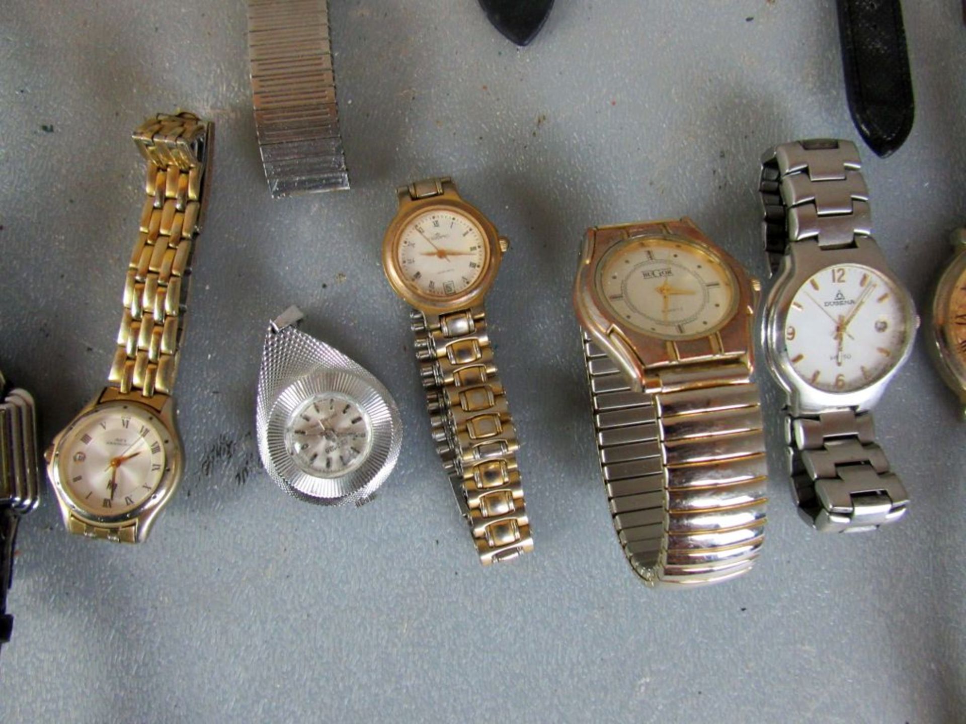 Konvolut Armbanduhren über 30 Stück - Bild 7 aus 10