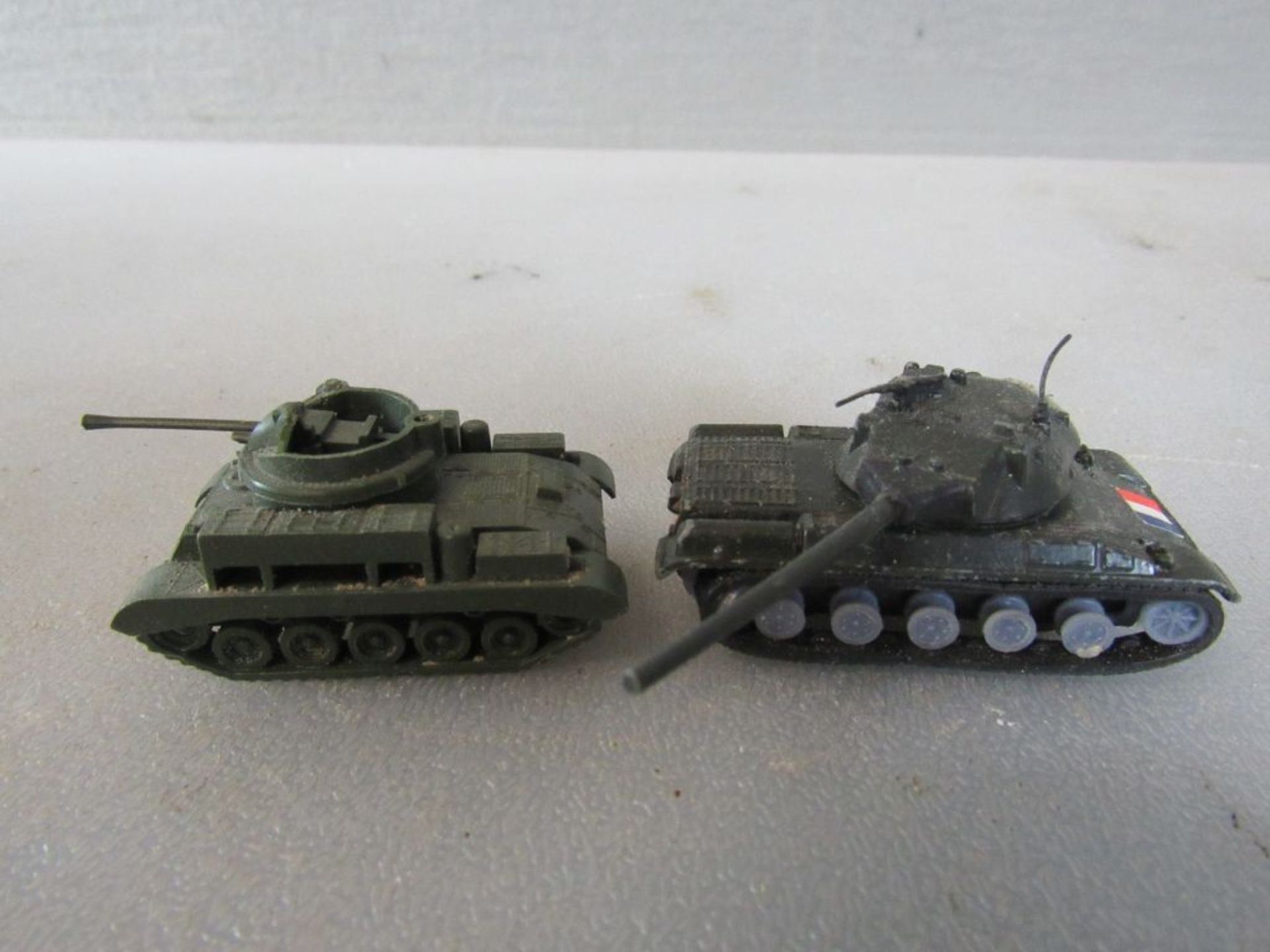 Spielzeug Modelle Panzer Schiffe usw. - Image 6 of 8