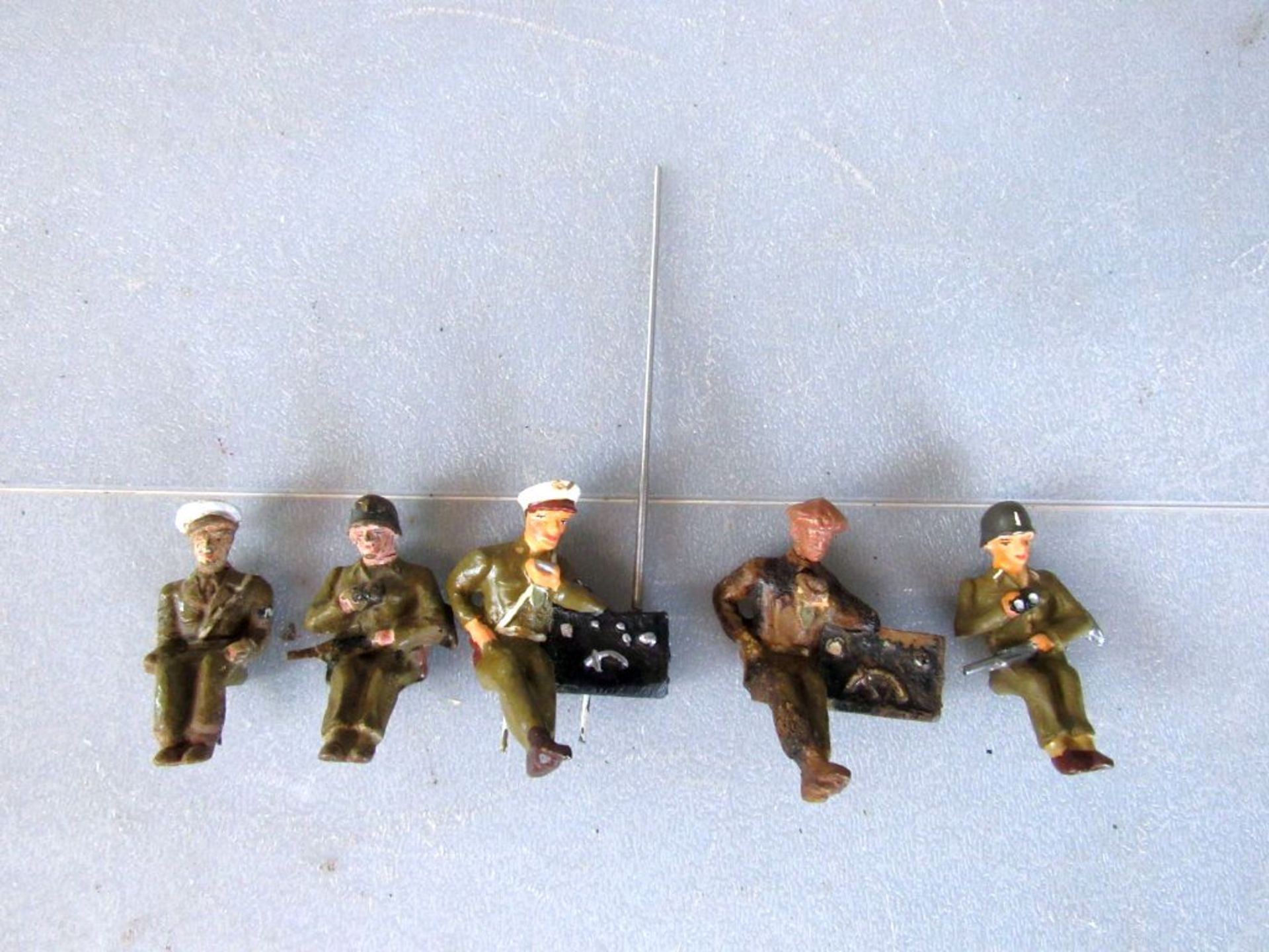 Konvolut Kriegsspielzeug Figuren 7,5cm