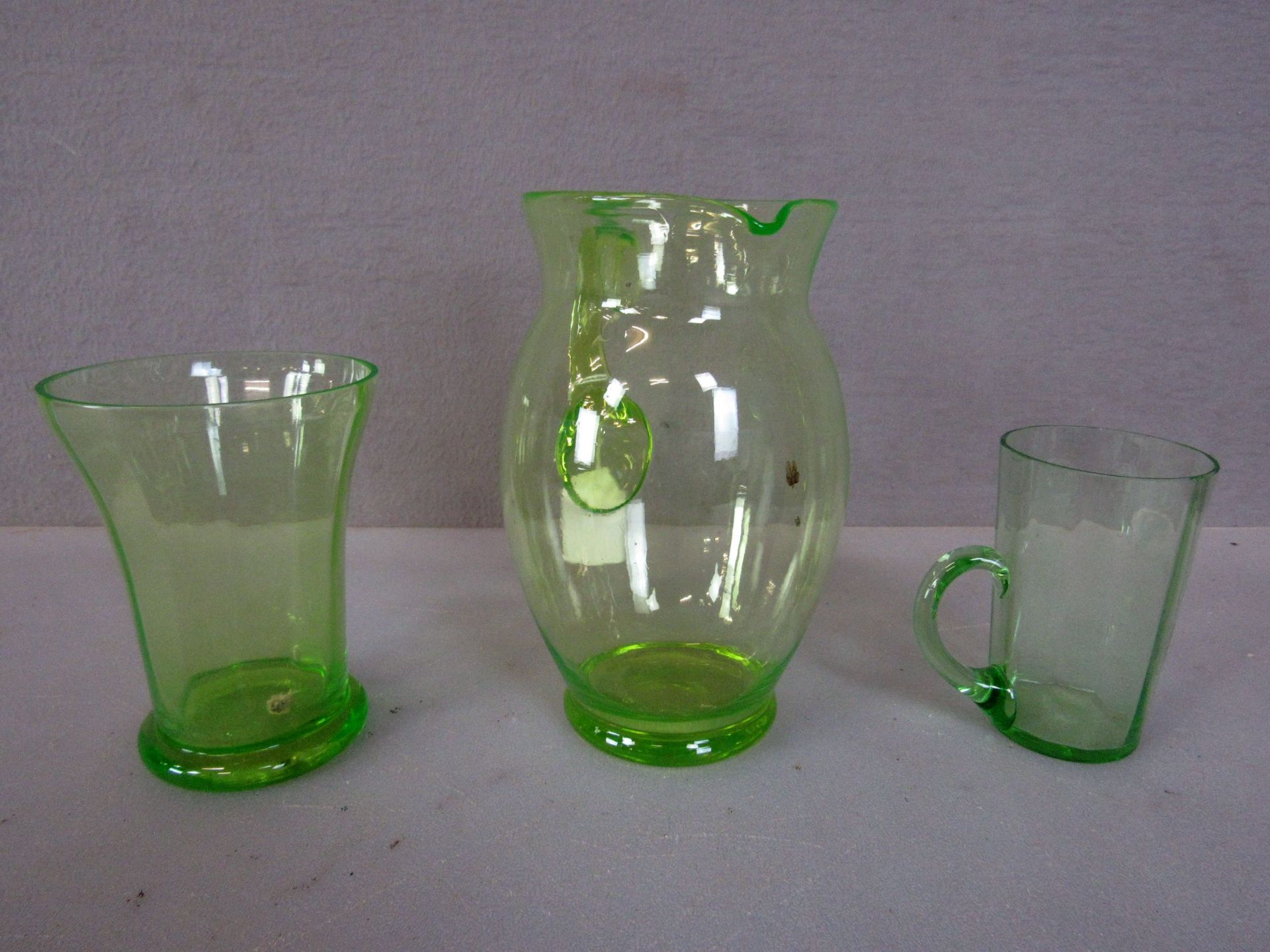 Uranglas 3 Teile Henkelkrug Vase und - Bild 7 aus 7
