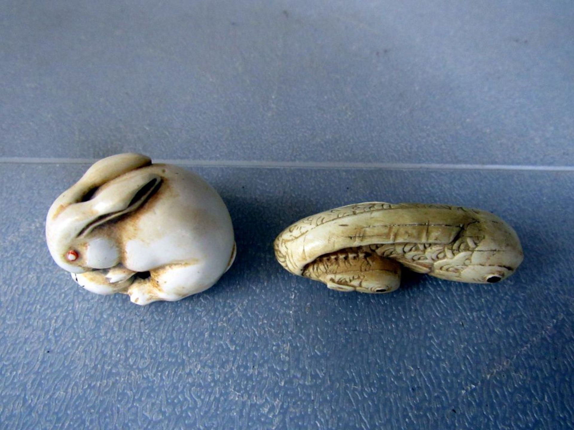 Zwei antike Netsuken Bein geschÃ¤tzt um - Image 2 of 7