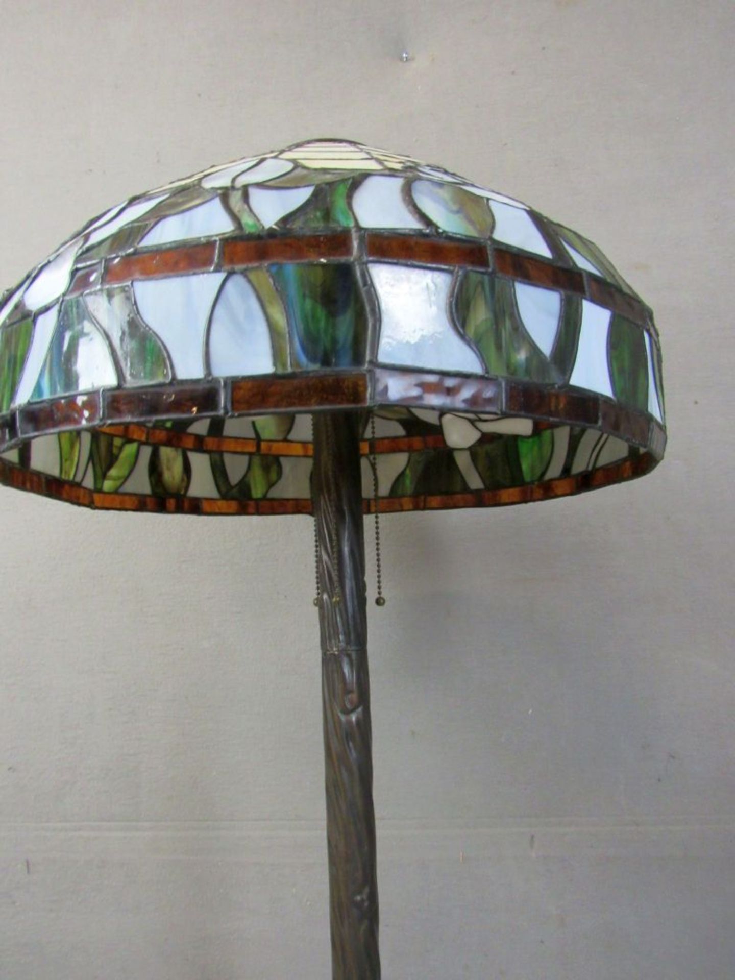 Stehlampe in Tiffany Manier FuÃŸ in - Image 5 of 10