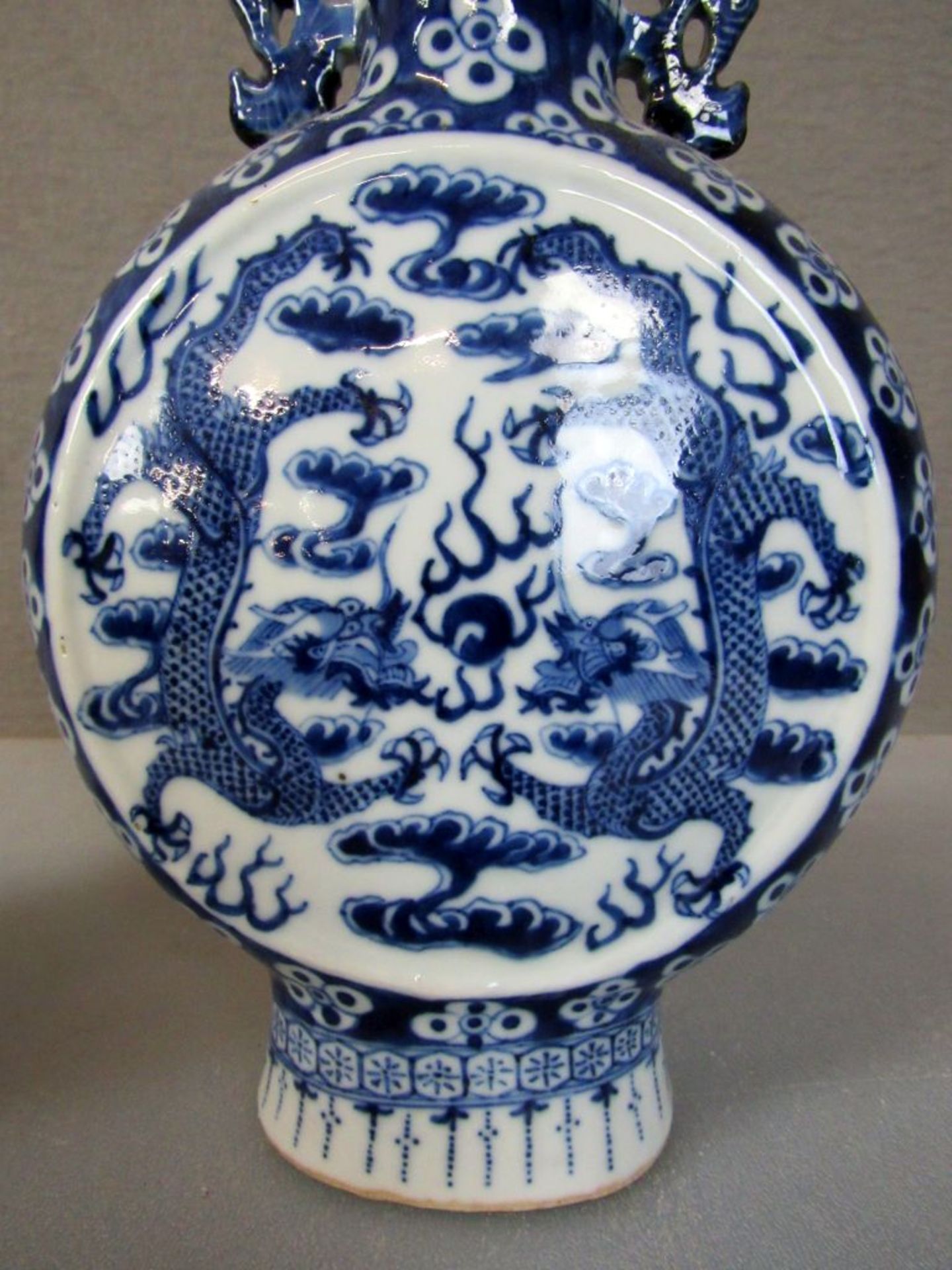 Zwei asiatische Porzellan Vasen 25cm - Bild 8 aus 9