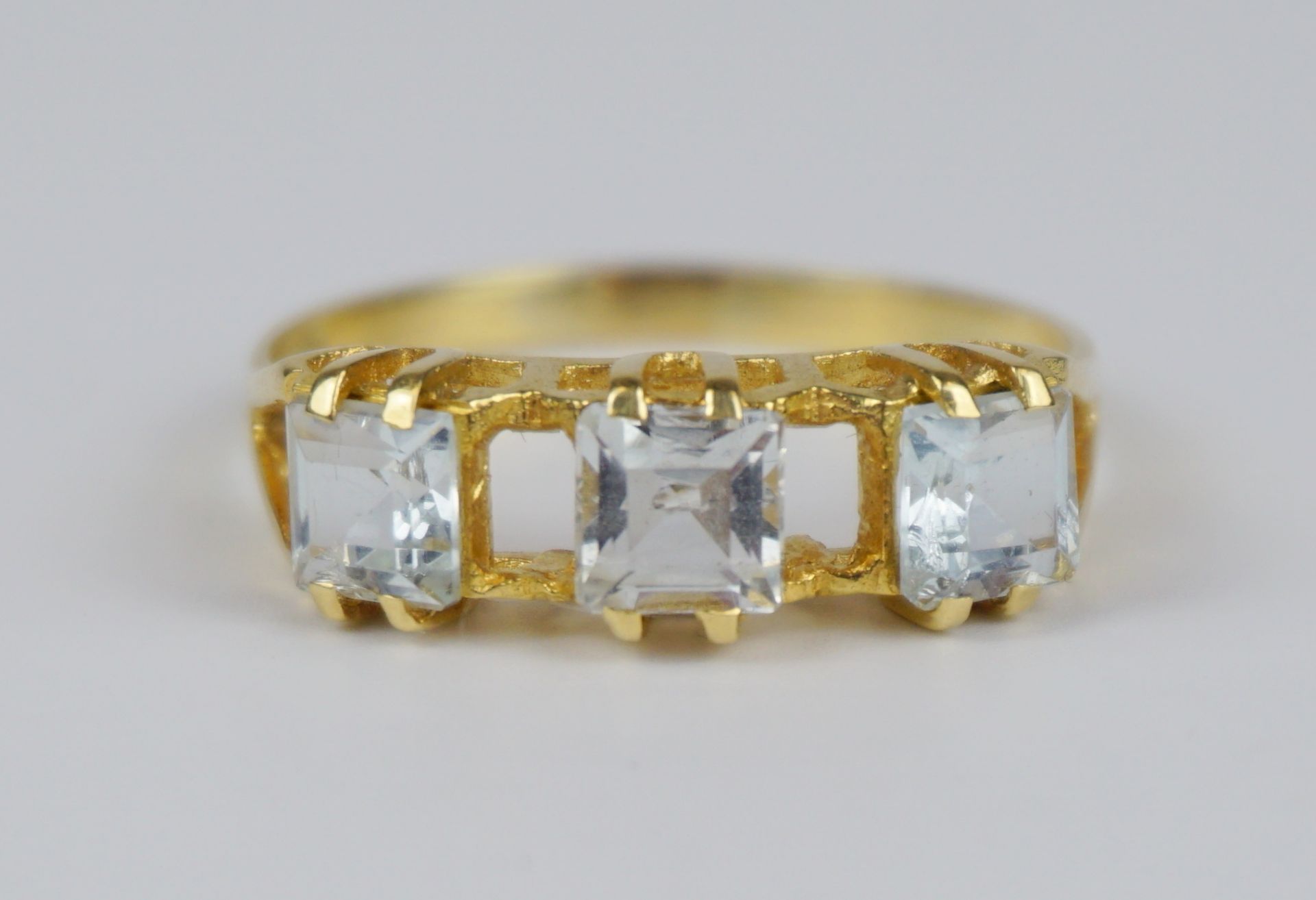 Ring mit 3 Aquamarinen, 585er Gold, Zwickauer Edelschmiede, DDR, Gew.2,45g