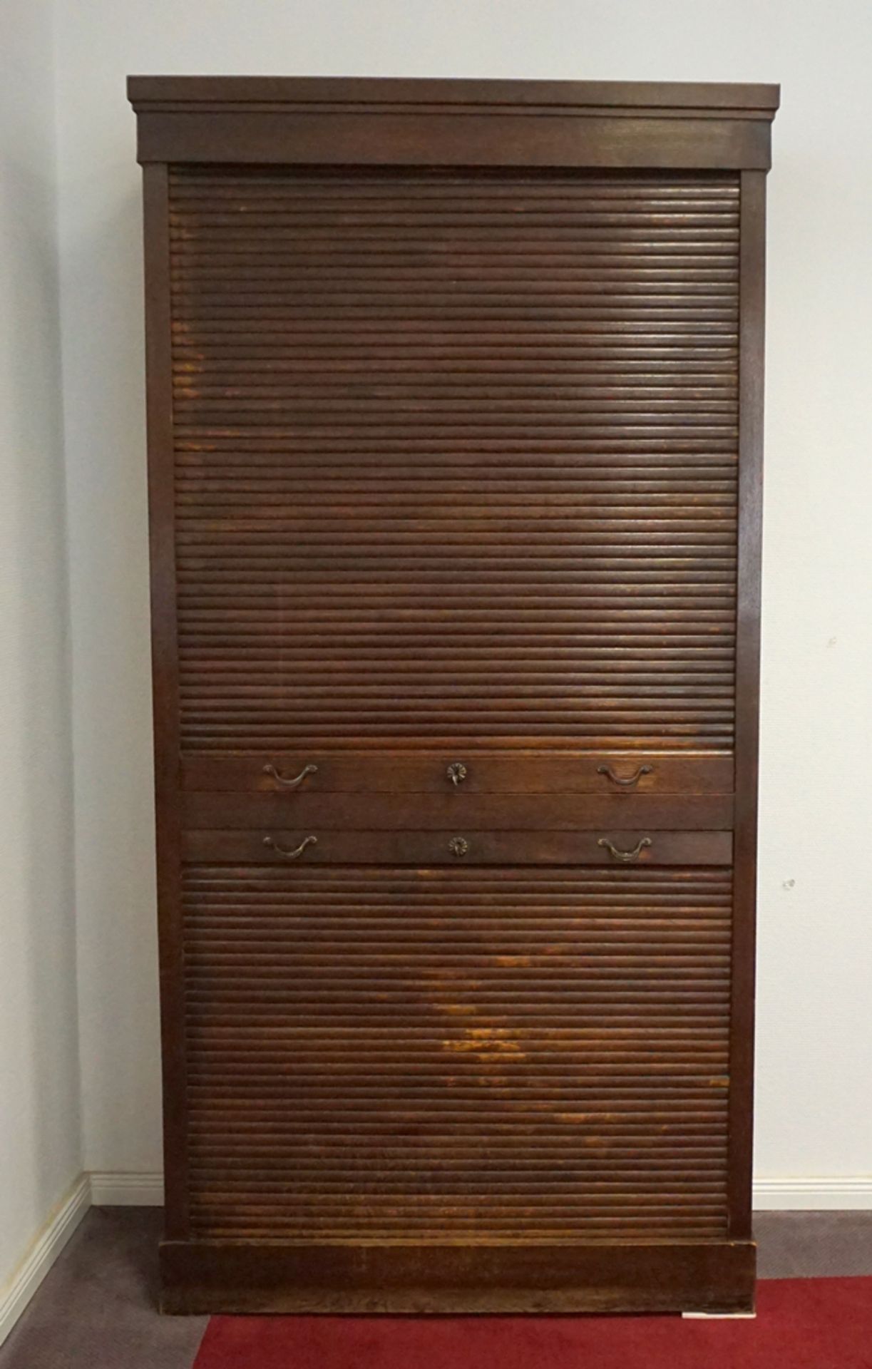 Rollladenschrank, groß, 1930er/1940er Jahre