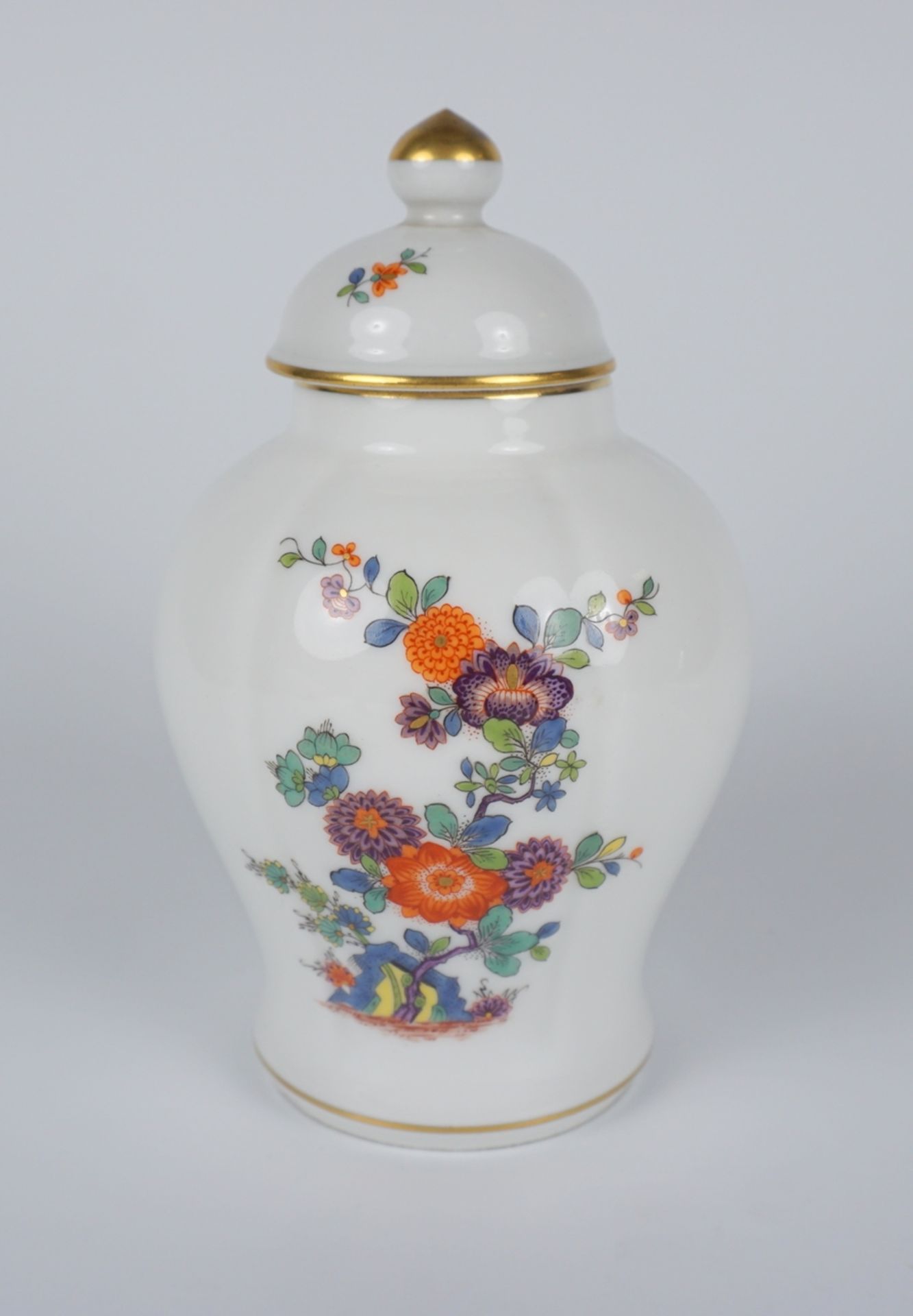 kleine Deckelvase, Indianische Blume, Meissen, nach 1935