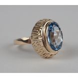 Ring mit topasblauem Stein, 333er Gold