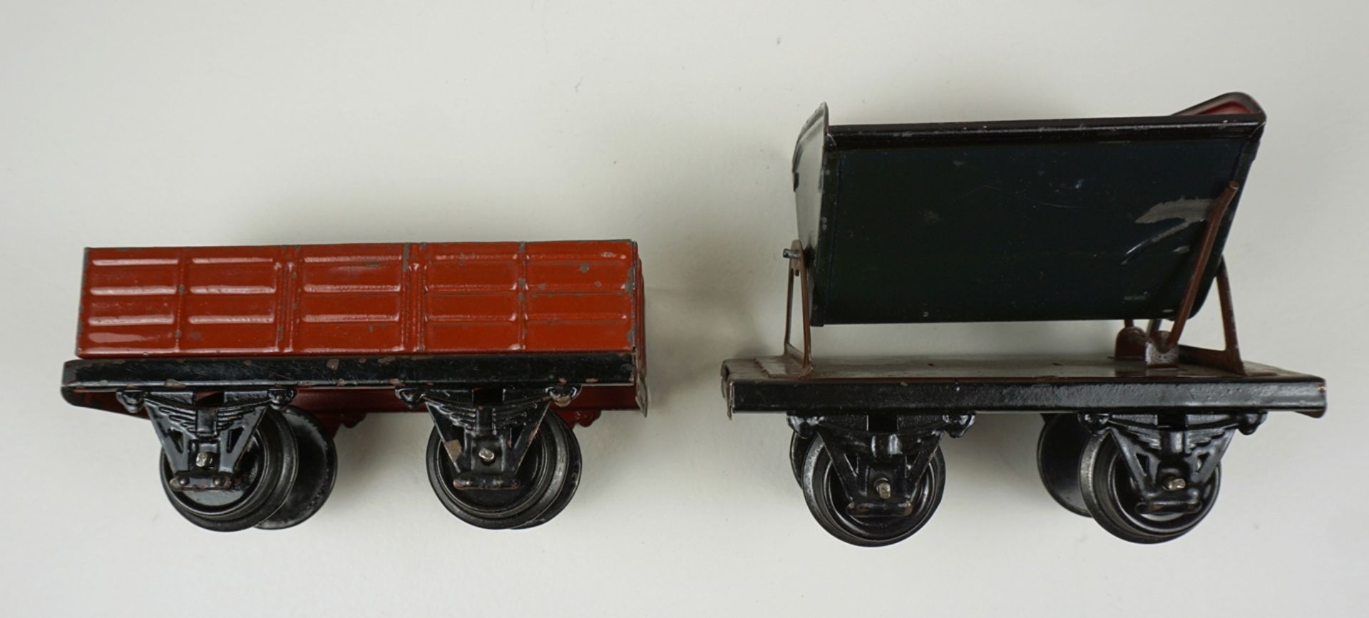 Märklin Kipplore, um 1930 und Märklin Güterwagen, um 1910/1920 - Image 2 of 3