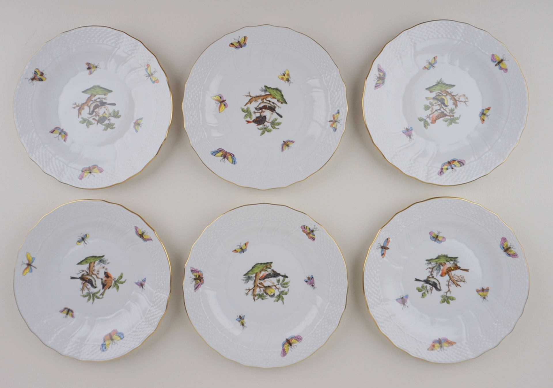 6 dreiteilige Teegedecke mit Vogelmotiven, Korbgeflechtrelief, Herend, Rothschild, Ungarn, 2.Hälfte - Image 2 of 2