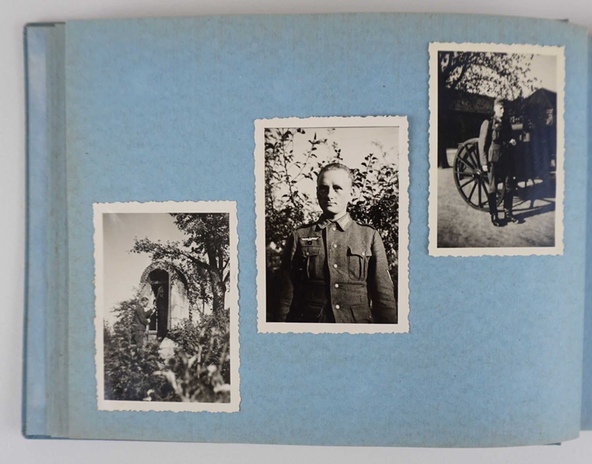 2 Deutsche Reiterabzeichen 3. Klasse Bronze und Fotoalbum - Image 11 of 13