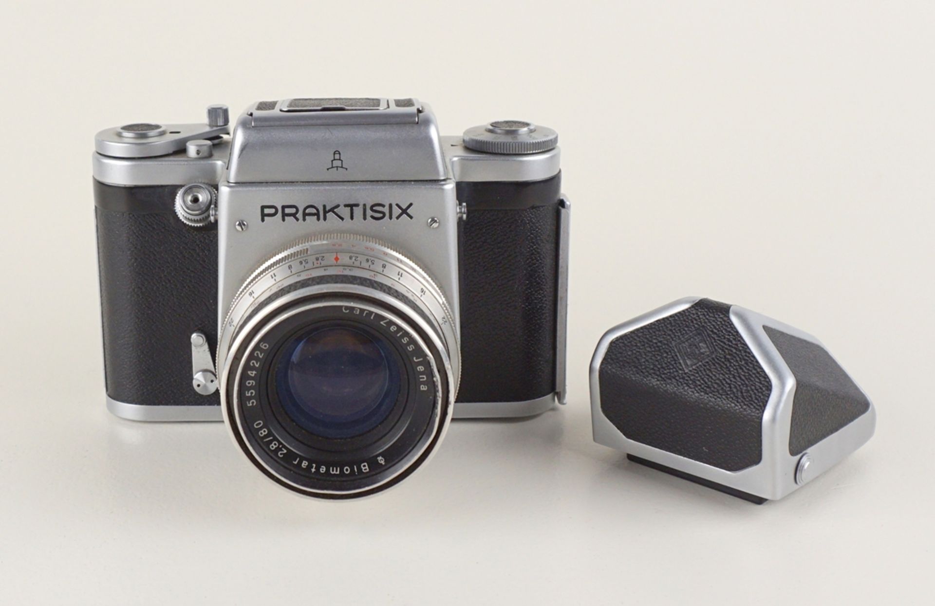 6x6 Mittelformatkamera Praktisix mit Objektiv, Prismensucher und Grünfilter