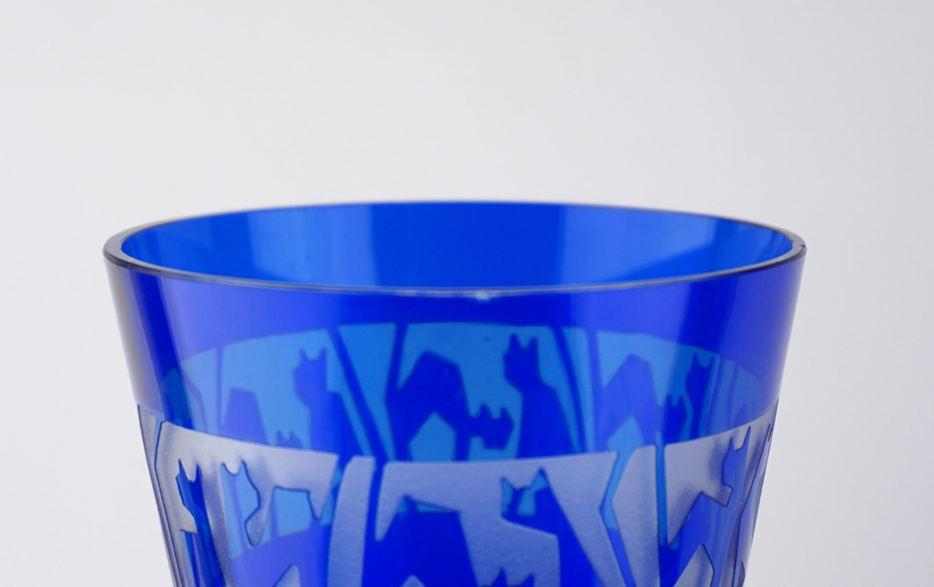 blaue Vase mit geätzten Katzen, um 1980 - Bild 3 aus 3