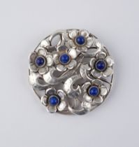 runde Brosche mit Lapislazuli-Cabochons, Handarbeit, Silber gepr., 1920er Jahre