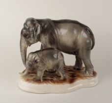 große Figurengruppe "Elefanten", Hertwig&Co, Katzhütte, Marke 1933-1958 