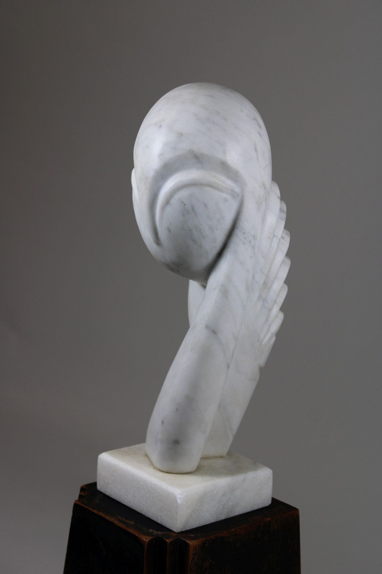 Wohl Constantin Brancusi (französisch/rumänisch, 1876 - 1957), Skulptur, Frauenkopf, Marmor, 1939, - Image 2 of 3