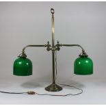 Schreibtischlampe, Art Deco, um 1920/30, Messing, Opalglas, Grün, in der Höhe verstellbar, Maße: H